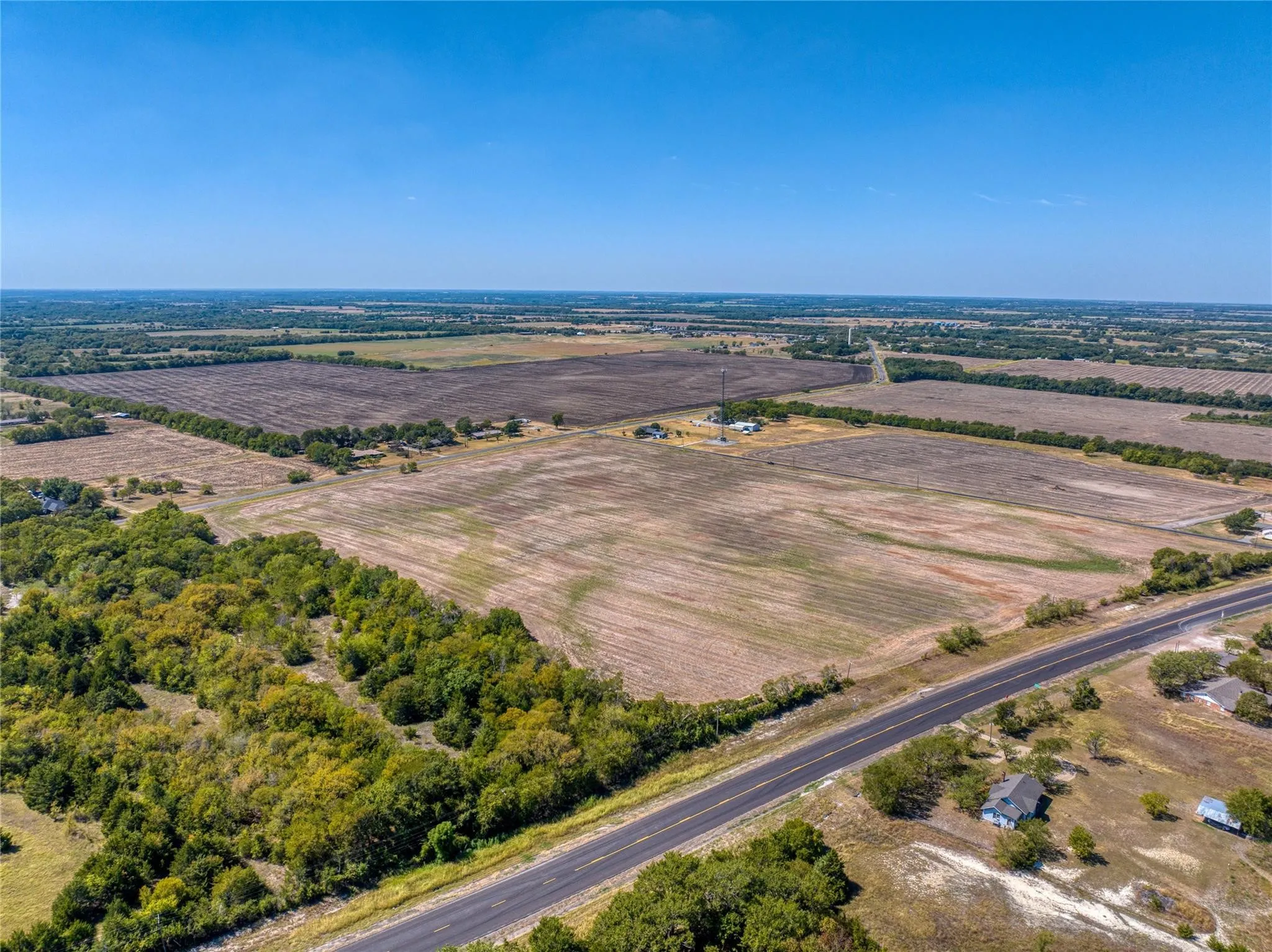 Unimproved Land For Sale in Grayson County , TBD Joe Bob Lane, Tom Bean, Texas 75090, 0, 0, Garage spaces, 0 Sqft, built in 0, Price $1,790,000, mls#21249225, Real Estate Agent in Tom Bean, Homes For Sale in Grayson county, Homes For Sale in Tom Bean, Realtor in Tom Bean Texas, Real Estate Brokerage Independent Realty Texas, Luminita Cordes Realtor