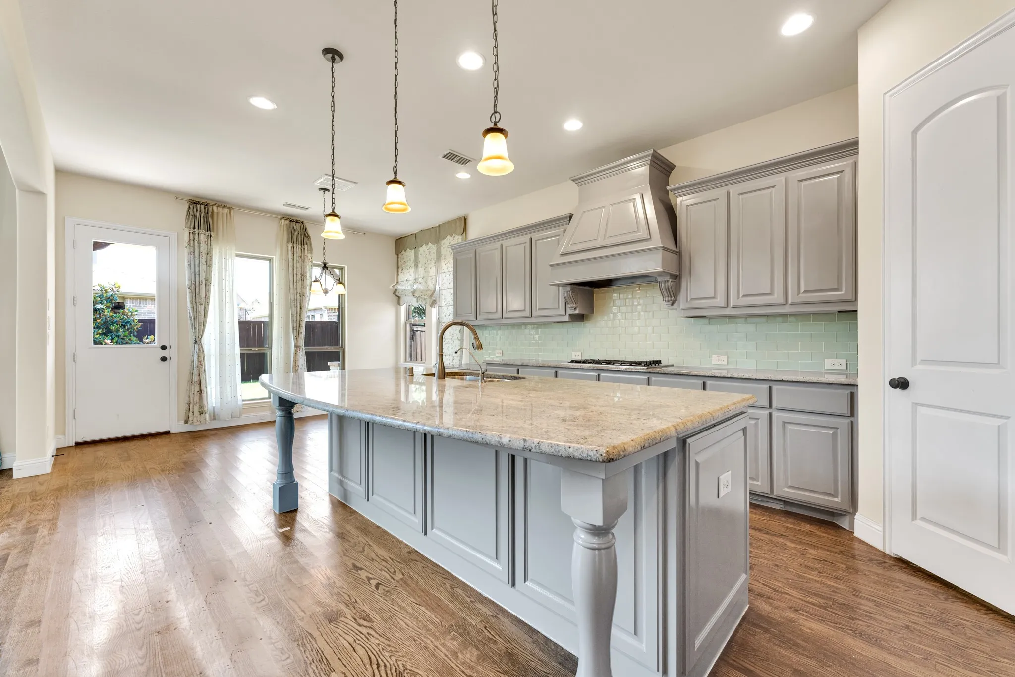 Single Family Residence For Rent in Collin County , 1602 Meg Drive, Allen, Texas 75013, 4 Bedroom, 4 Bathroom, 3 Garage spaces, 4,041 Sqft, built in 2013, Preowned, mls#21249245, Real Estate Agent in Allen, Homes For Rent in Collin county, Homes For Rent in Allen, Realtor in Allen Texas, Real Estate Brokerage Independent Realty Texas, Luminita Cordes Realtor