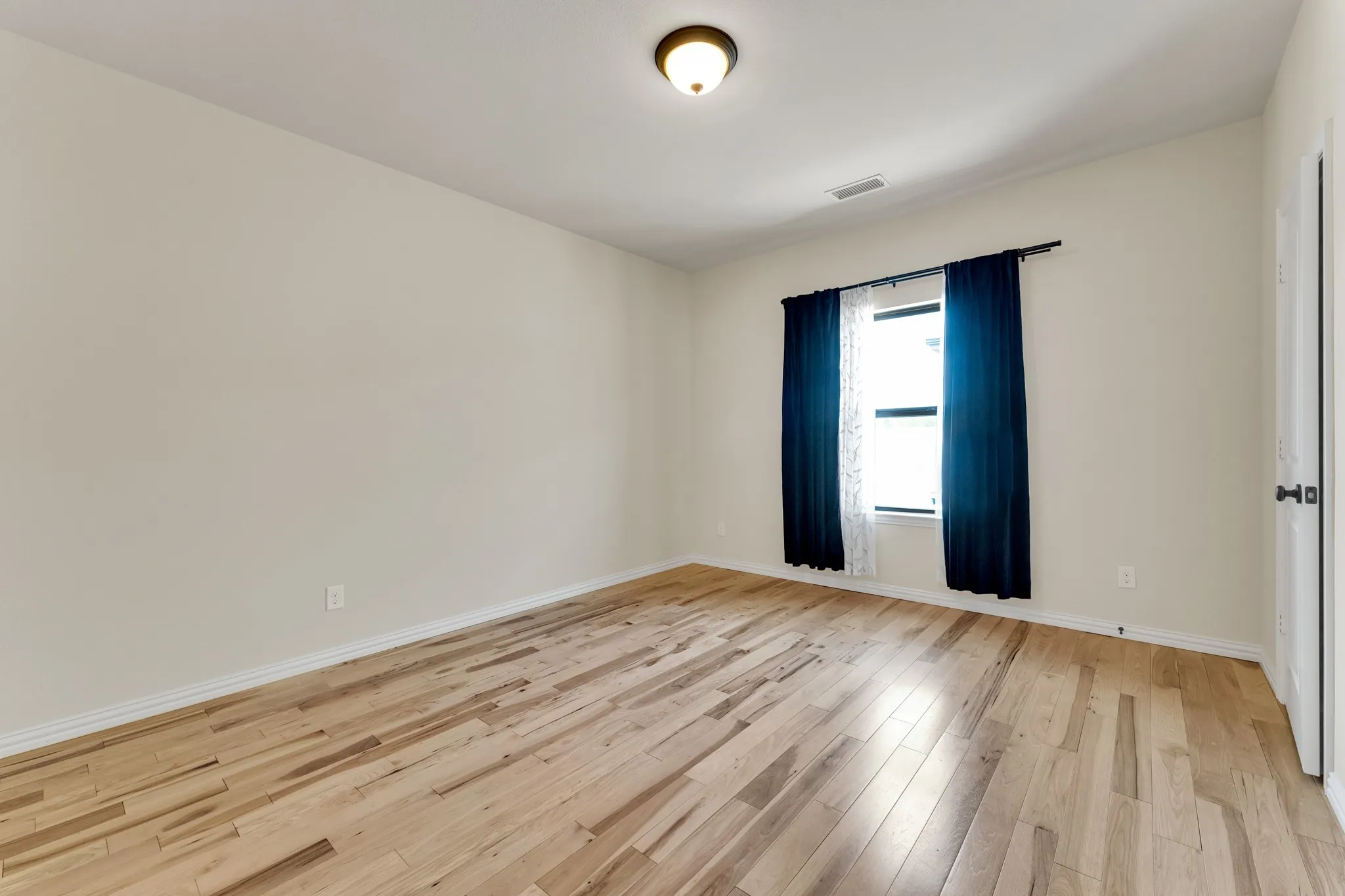 Single Family Residence For Rent in Collin County , 1602 Meg Drive, Allen, Texas 75013, 4 Bedroom, 4 Bathroom, 3 Garage spaces, 4,041 Sqft, built in 2013, Preowned, mls#21249245, Real Estate Agent in Allen, Homes For Rent in Collin county, Homes For Rent in Allen, Realtor in Allen Texas, Real Estate Brokerage Independent Realty Texas, Luminita Cordes Realtor