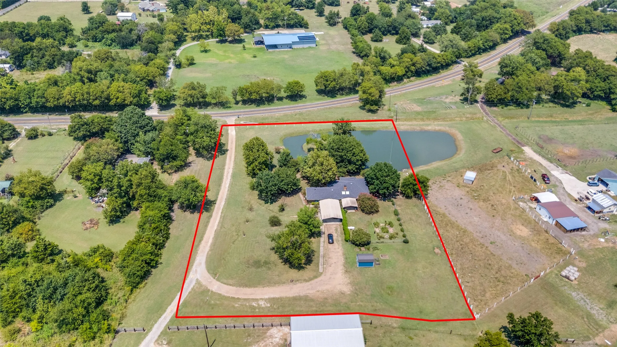 Ariel view from back of property - boundary lines are approximate