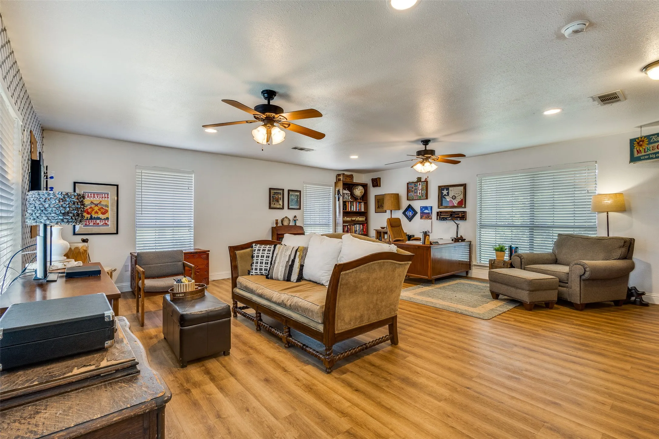 Extra large room that can be used as a living area, game room or mother-in-law suite with bathroom close by