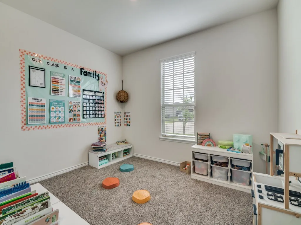Single Family Residence For Sale in Hunt County , 204 Whitetail Way, Caddo Mills, Texas 75135, 4 Bedroom, 2 Bathroom, 2 Garage spaces, 1,826 Sqft, built in 2022, Preowned, Price $279,900, mls#21248002, Real Estate Agent in Caddo Mills, Homes For Sale in Hunt county, Homes For Sale in Caddo Mills, Realtor in Caddo Mills Texas, Real Estate Brokerage Independent Realty Texas, Luminita Cordes Realtor