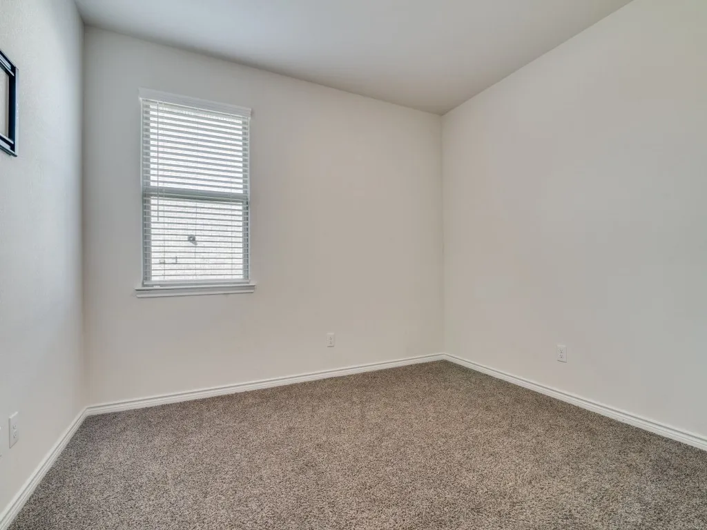 Single Family Residence For Sale in Hunt County , 204 Whitetail Way, Caddo Mills, Texas 75135, 4 Bedroom, 2 Bathroom, 2 Garage spaces, 1,826 Sqft, built in 2022, Preowned, Price $279,900, mls#21248002, Real Estate Agent in Caddo Mills, Homes For Sale in Hunt county, Homes For Sale in Caddo Mills, Realtor in Caddo Mills Texas, Real Estate Brokerage Independent Realty Texas, Luminita Cordes Realtor