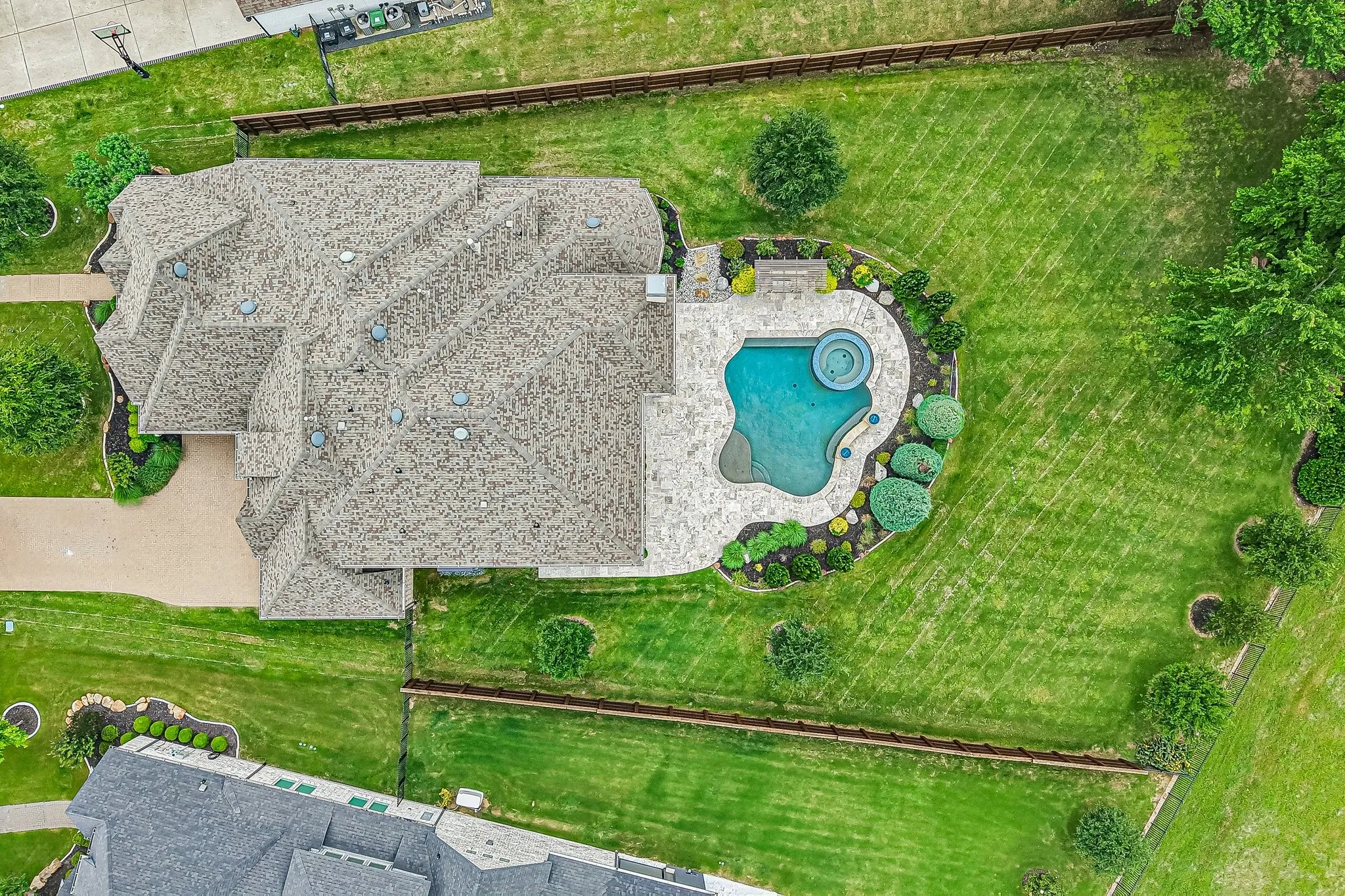 Single Family Residence For Sale in Collin County , 961 Cliff Creek Drive, Prosper, Texas 75078, 5 Bedroom, 8 Bathroom, 4 Garage spaces, 5,480 Sqft, built in 2017, Preowned, mls#21249212, Real Estate Agent in Prosper, Homes For Sale in Collin county, Homes For Sale in Prosper, Realtor in Prosper Texas, Real Estate Brokerage Independent Realty Texas, Luminita Cordes Realtor