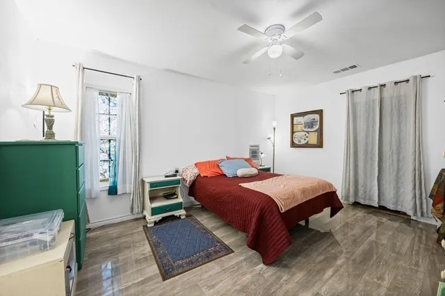 Single Family Residence For Sale in Hill County , 406 S LLano Street, Whitney, Texas 76692, 2 Bedroom, 1 Bathroom, Garage spaces, 936 Sqft, built in 1940, Preowned, mls#21245560, Real Estate Agent in Whitney, Homes For Sale in Hill county, Homes For Sale in Whitney, Realtor in Whitney Texas, Real Estate Brokerage Independent Realty Texas, Luminita Cordes Realtor