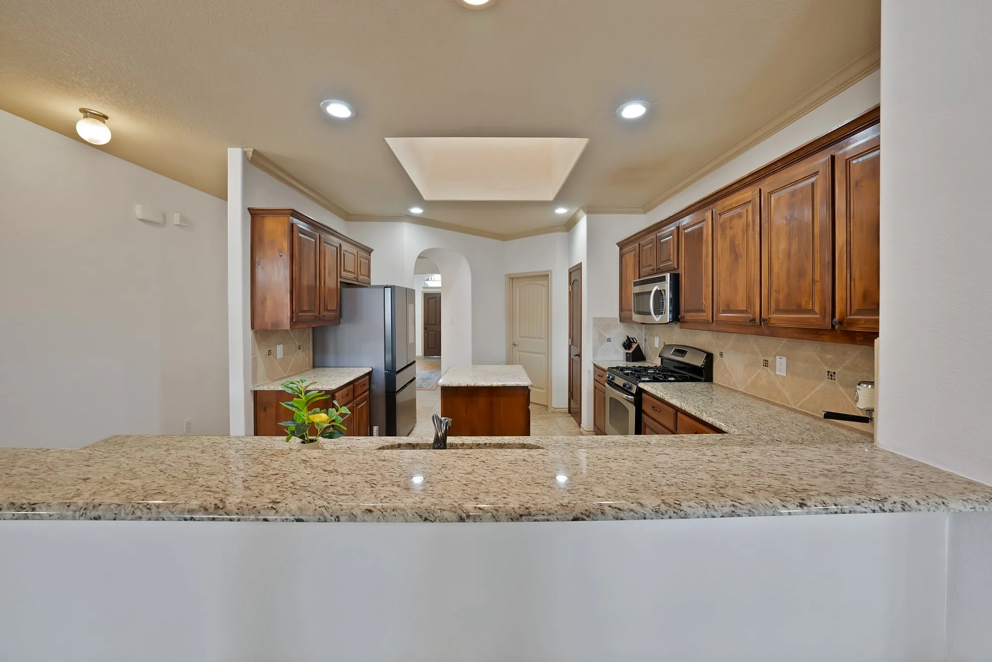 Single Family Residence For Sale in Tarrant County , 8116 Misty Water Drive, Fort Worth, Texas 76131, 3 Bedroom, 2 Bathroom, 2 Garage spaces, 1,892 Sqft, built in 2011, Preowned, mls#21248265, Real Estate Agent in Fort Worth, Homes For Sale in Tarrant county, Homes For Sale in Fort Worth, Realtor in Fort Worth Texas, Real Estate Brokerage Independent Realty Texas, Luminita Cordes Realtor