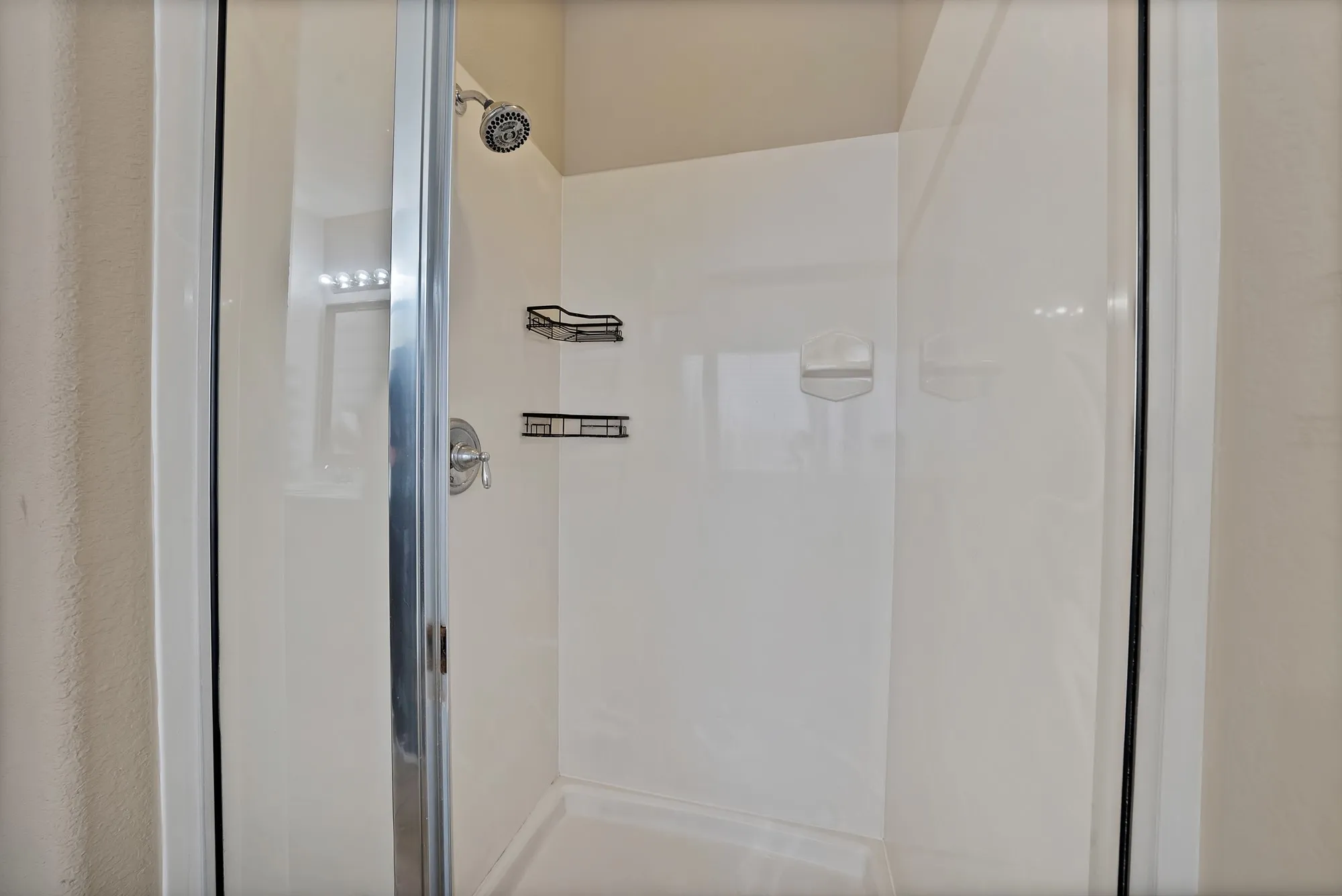Single Family Residence For Sale in Tarrant County , 8116 Misty Water Drive, Fort Worth, Texas 76131, 3 Bedroom, 2 Bathroom, 2 Garage spaces, 1,892 Sqft, built in 2011, Preowned, mls#21248265, Real Estate Agent in Fort Worth, Homes For Sale in Tarrant county, Homes For Sale in Fort Worth, Realtor in Fort Worth Texas, Real Estate Brokerage Independent Realty Texas, Luminita Cordes Realtor