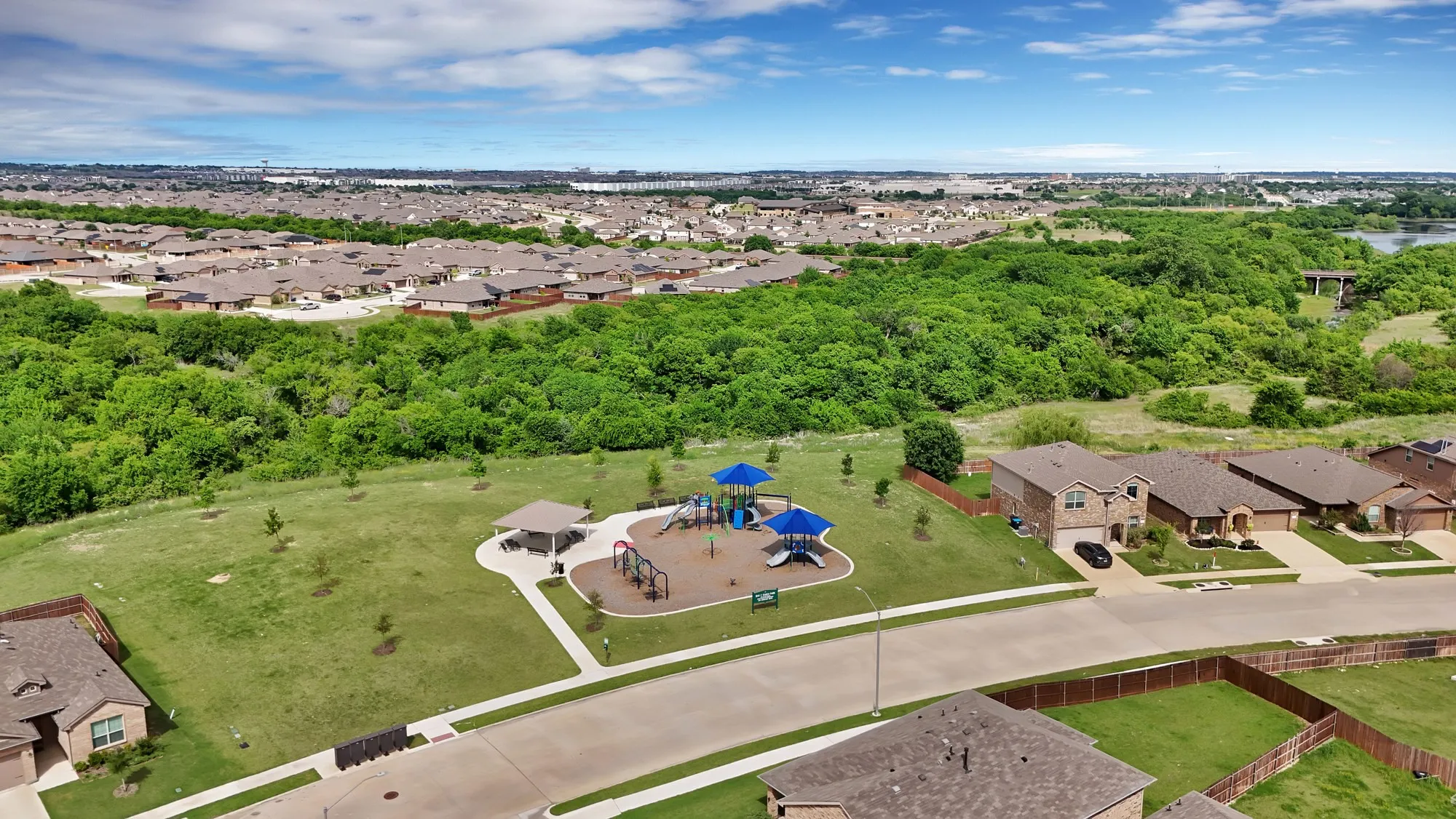 Single Family Residence For Sale in Tarrant County , 8116 Misty Water Drive, Fort Worth, Texas 76131, 3 Bedroom, 2 Bathroom, 2 Garage spaces, 1,892 Sqft, built in 2011, Preowned, mls#21248265, Real Estate Agent in Fort Worth, Homes For Sale in Tarrant county, Homes For Sale in Fort Worth, Realtor in Fort Worth Texas, Real Estate Brokerage Independent Realty Texas, Luminita Cordes Realtor