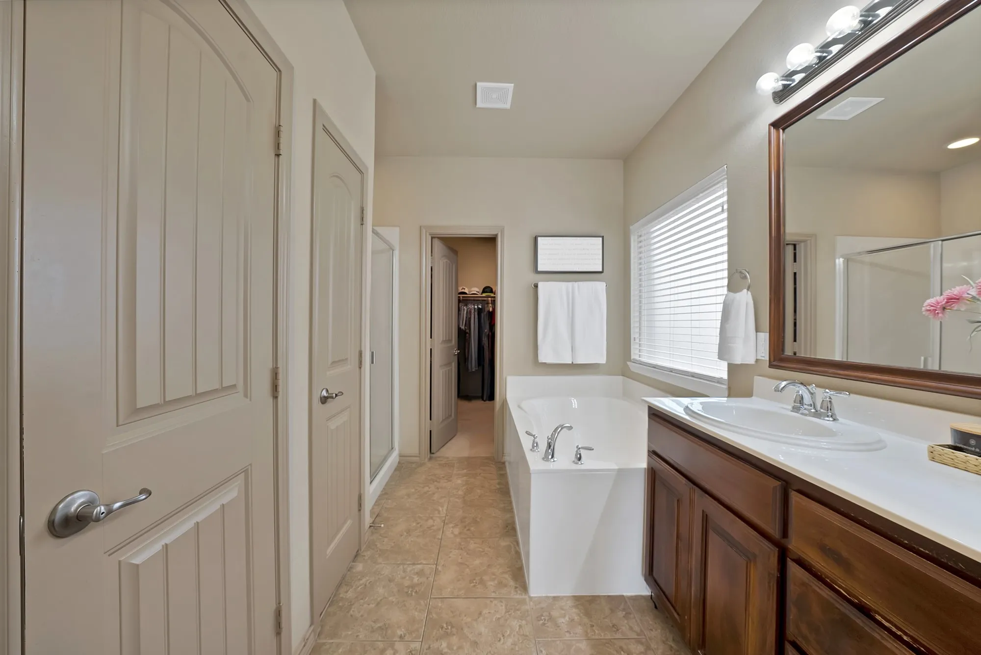 Single Family Residence For Sale in Tarrant County , 8116 Misty Water Drive, Fort Worth, Texas 76131, 3 Bedroom, 2 Bathroom, 2 Garage spaces, 1,892 Sqft, built in 2011, Preowned, mls#21248265, Real Estate Agent in Fort Worth, Homes For Sale in Tarrant county, Homes For Sale in Fort Worth, Realtor in Fort Worth Texas, Real Estate Brokerage Independent Realty Texas, Luminita Cordes Realtor