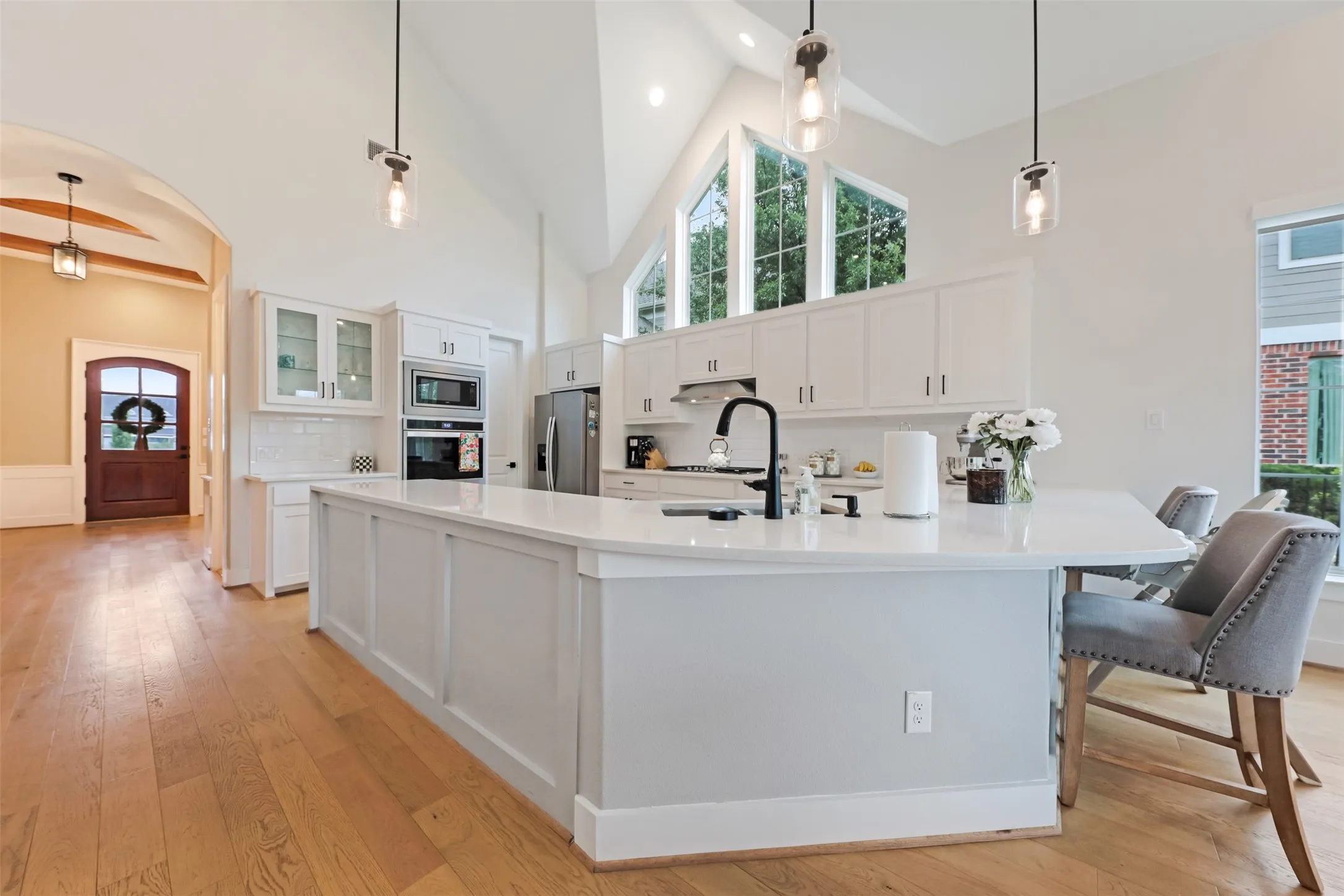 Single Family Residence For Sale in Denton County , 813 Dogwood Trail, Aubrey, Texas 76227, 3 Bedroom, 3 Bathroom, 2 Garage spaces, 2,633 Sqft, built in 2023, mls#21249168, Real Estate Agent in Aubrey, Homes For Sale in Denton county, Homes For Sale in Aubrey, Realtor in Aubrey Texas, Real Estate Brokerage Independent Realty Texas, Luminita Cordes Realtor