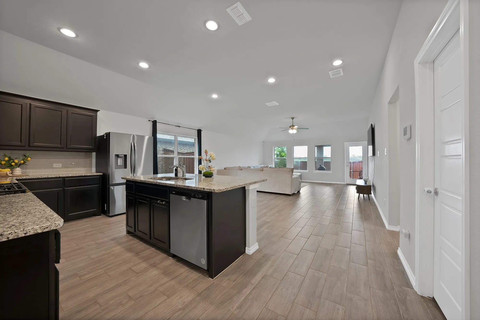 Single Family Residence For Sale in Ellis County , 340 Freestall Drive, Midlothian, Texas 76065, 4 Bedroom, 2 Bathroom, 2 Garage spaces, 2,178 Sqft, built in 2023, Preowned, Price $434,000, mls#21246298, Real Estate Agent in Midlothian, Homes For Sale in Ellis county, Homes For Sale in Midlothian, Realtor in Midlothian Texas, Real Estate Brokerage Independent Realty Texas, Luminita Cordes Realtor