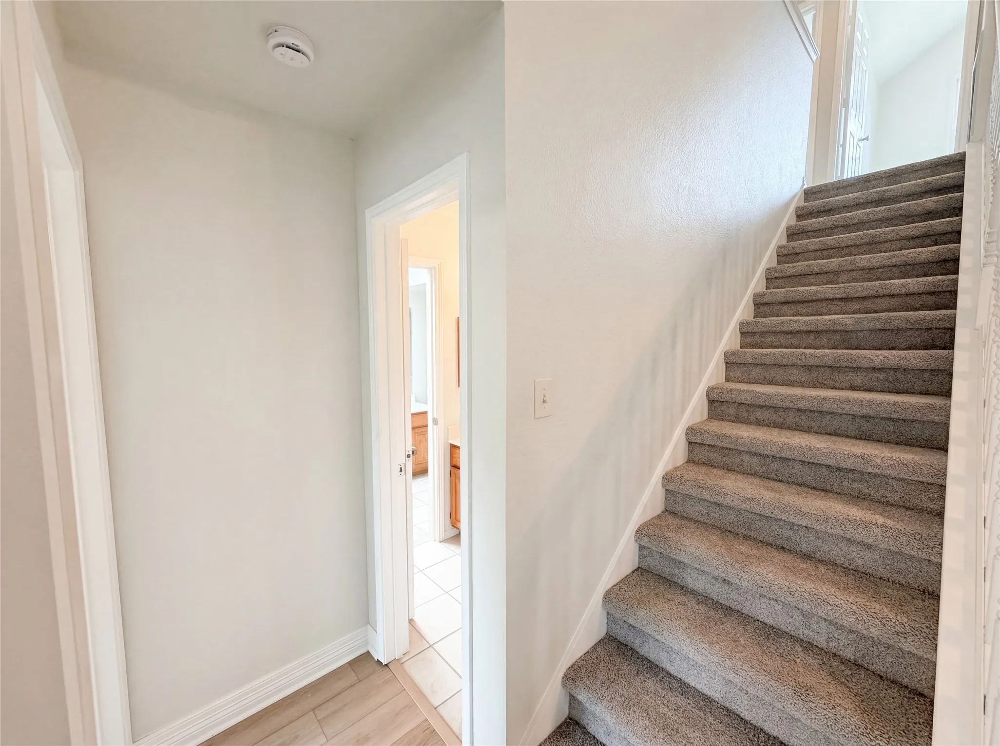 Single Family Residence For Sale in Dallas County , 610 Saint Andrews Place, Coppell, Texas 75019, 3 Bedroom, 2 Bathroom, 2 Garage spaces, 1,390 Sqft, built in 1991, Preowned, mls#21249111, Real Estate Agent in Coppell, Homes For Sale in Dallas county, Homes For Sale in Coppell, Realtor in Coppell Texas, Real Estate Brokerage Independent Realty Texas, Luminita Cordes Realtor