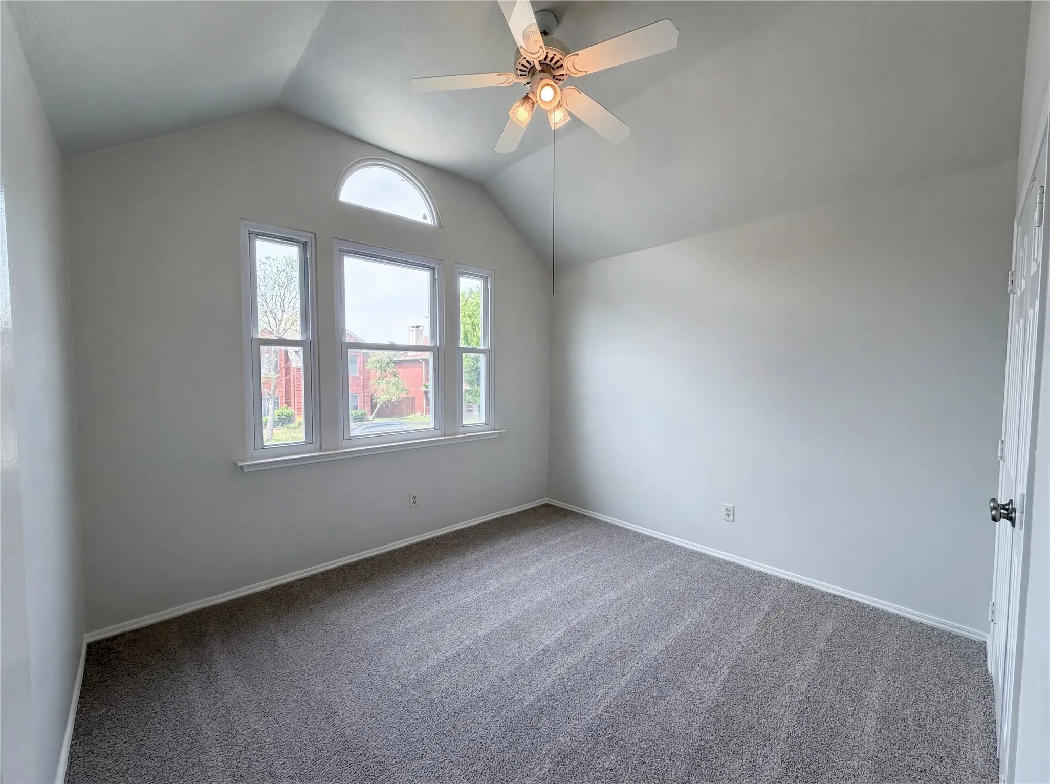 Single Family Residence For Sale in Dallas County , 610 Saint Andrews Place, Coppell, Texas 75019, 3 Bedroom, 2 Bathroom, 2 Garage spaces, 1,390 Sqft, built in 1991, Preowned, mls#21249111, Real Estate Agent in Coppell, Homes For Sale in Dallas county, Homes For Sale in Coppell, Realtor in Coppell Texas, Real Estate Brokerage Independent Realty Texas, Luminita Cordes Realtor
