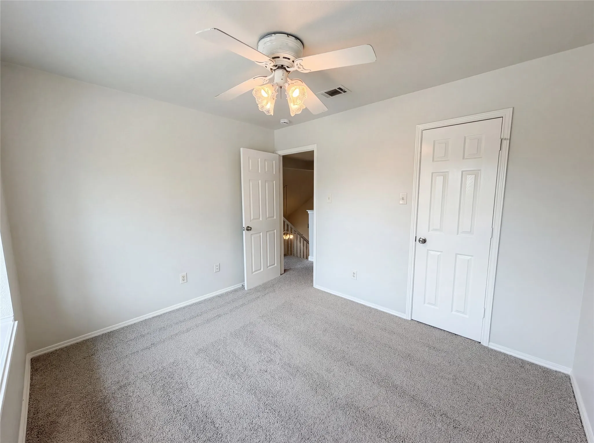 Single Family Residence For Sale in Dallas County , 610 Saint Andrews Place, Coppell, Texas 75019, 3 Bedroom, 2 Bathroom, 2 Garage spaces, 1,390 Sqft, built in 1991, Preowned, mls#21249111, Real Estate Agent in Coppell, Homes For Sale in Dallas county, Homes For Sale in Coppell, Realtor in Coppell Texas, Real Estate Brokerage Independent Realty Texas, Luminita Cordes Realtor