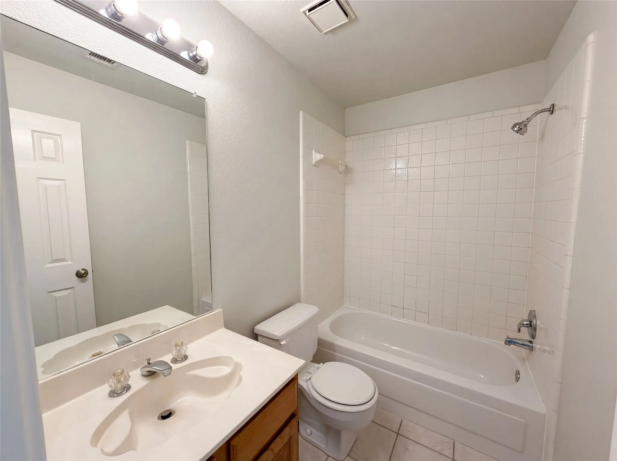 Single Family Residence For Sale in Dallas County , 610 Saint Andrews Place, Coppell, Texas 75019, 3 Bedroom, 2 Bathroom, 2 Garage spaces, 1,390 Sqft, built in 1991, Preowned, mls#21249111, Real Estate Agent in Coppell, Homes For Sale in Dallas county, Homes For Sale in Coppell, Realtor in Coppell Texas, Real Estate Brokerage Independent Realty Texas, Luminita Cordes Realtor