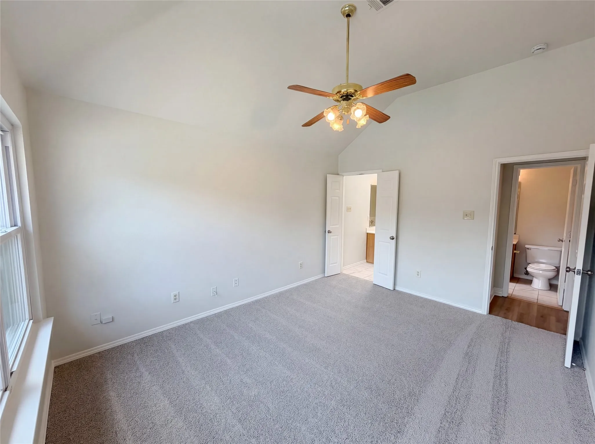 Single Family Residence For Sale in Dallas County , 610 Saint Andrews Place, Coppell, Texas 75019, 3 Bedroom, 2 Bathroom, 2 Garage spaces, 1,390 Sqft, built in 1991, Preowned, mls#21249111, Real Estate Agent in Coppell, Homes For Sale in Dallas county, Homes For Sale in Coppell, Realtor in Coppell Texas, Real Estate Brokerage Independent Realty Texas, Luminita Cordes Realtor