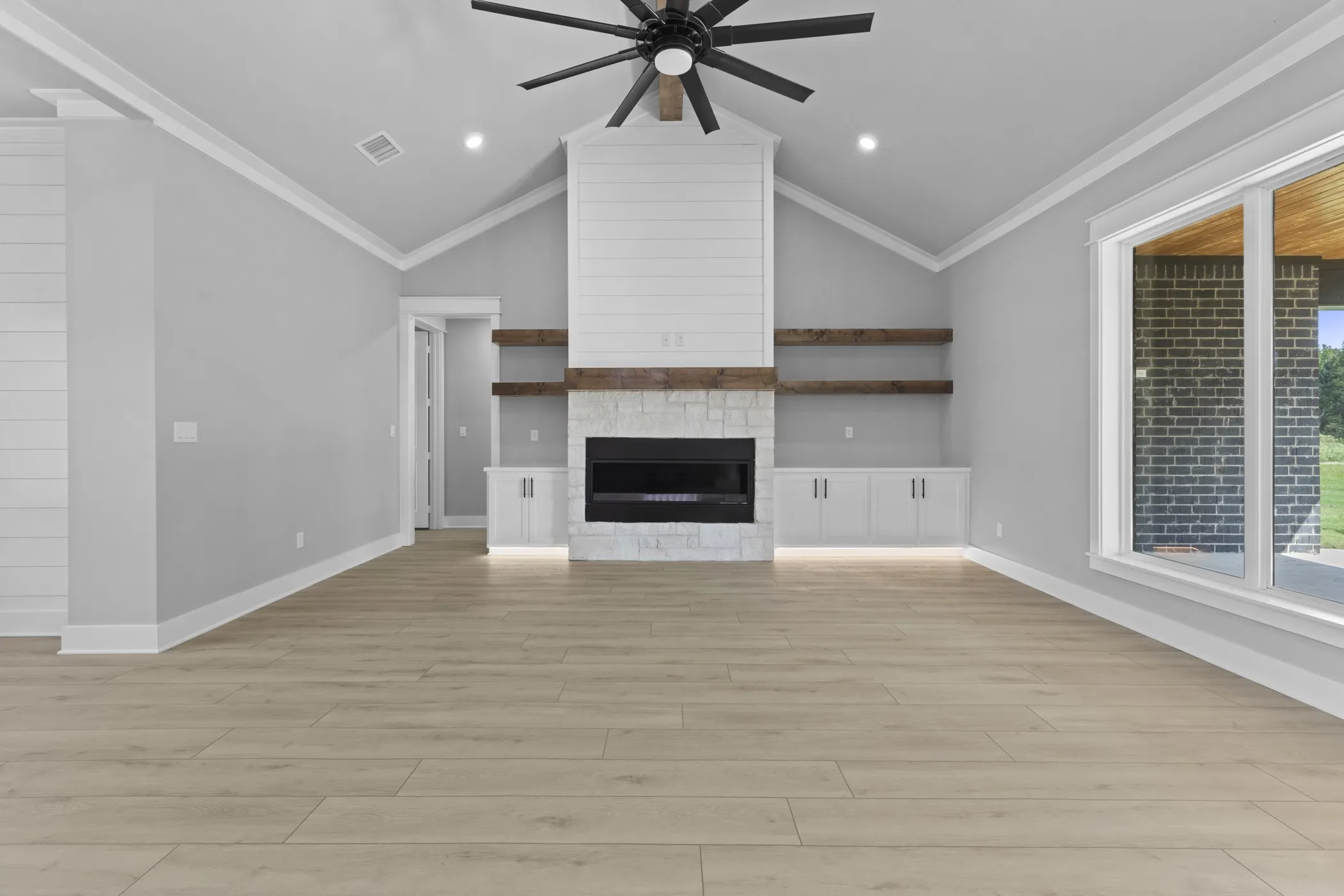 Single Family Residence For Sale in Smith County , 13932 Cedar Vista Lane, Tyler, Texas 75704, 4 Bedroom, 4 Bathroom, 2 Garage spaces, 2,800 Sqft, built in 2026, mls#21248963, Real Estate Agent in Tyler, Homes For Sale in Smith county, Homes For Sale in Tyler, Realtor in Tyler Texas, Real Estate Brokerage Independent Realty Texas, Luminita Cordes Realtor