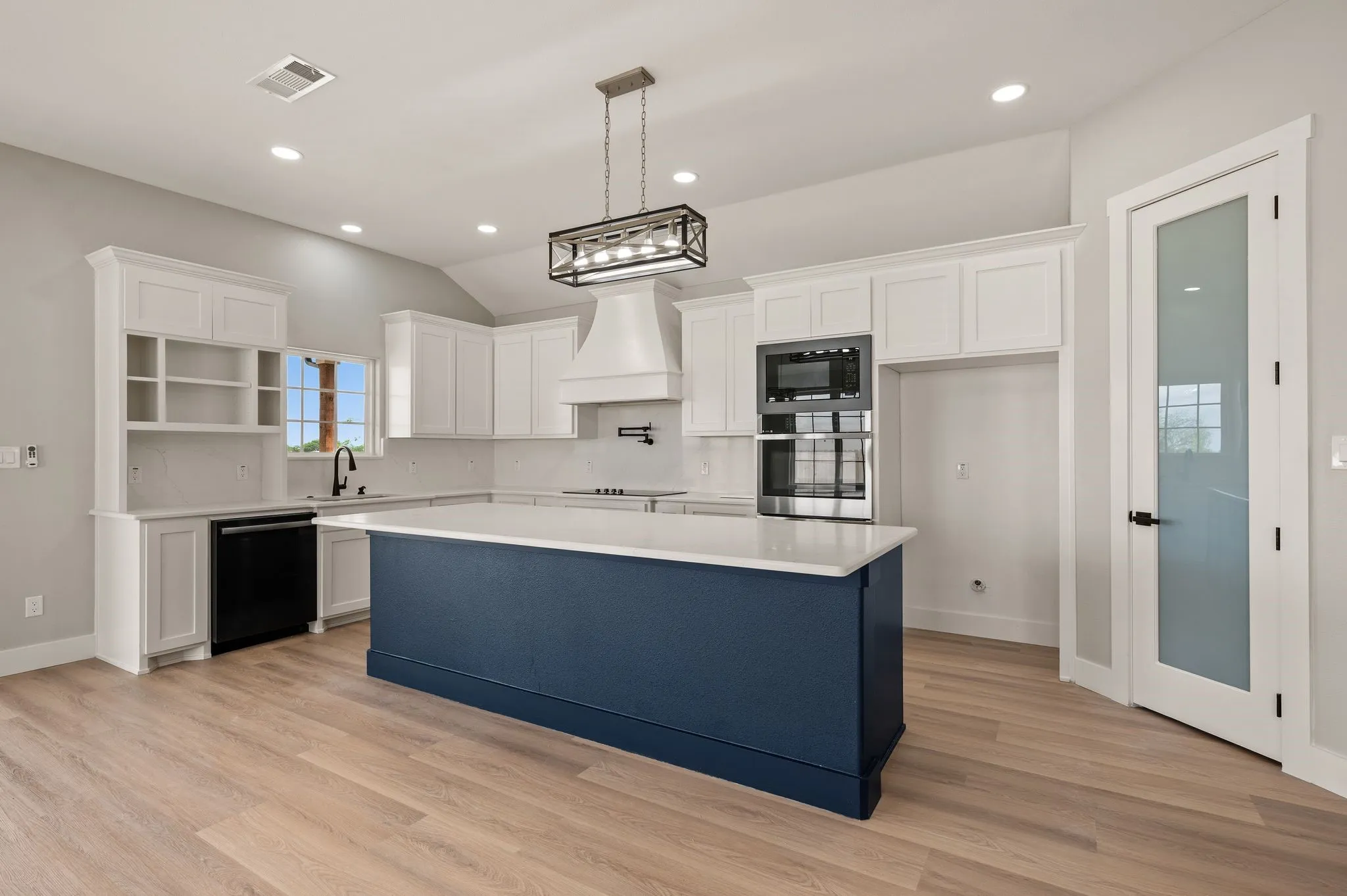 Single Family Residence For Sale in Parker County , 806 N Avenue E, Springtown, Texas 76082, 4 Bedroom, 3 Bathroom, 2 Garage spaces, 2,093 Sqft, built in 2026, New Construction - Complete, mls#21246780, Real Estate Agent in Springtown, Homes For Sale in Parker county, Homes For Sale in Springtown, Realtor in Springtown Texas, Real Estate Brokerage Independent Realty Texas, Luminita Cordes Realtor