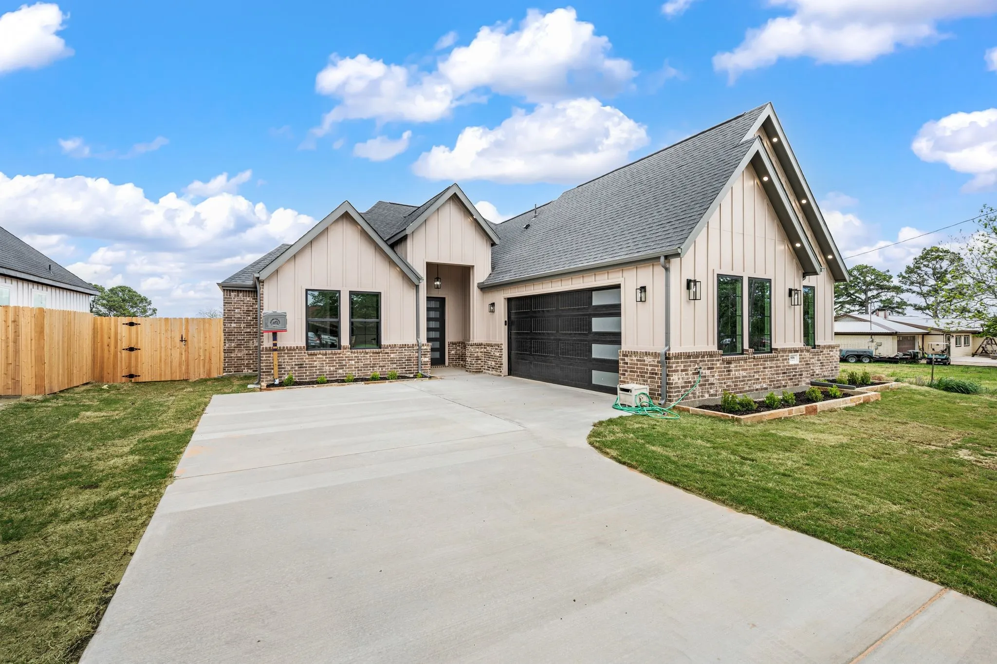 Single Family Residence For Sale in Parker County , 806 N Avenue E, Springtown, Texas 76082, 4 Bedroom, 3 Bathroom, 2 Garage spaces, 2,093 Sqft, built in 2026, New Construction - Complete, mls#21246780, Real Estate Agent in Springtown, Homes For Sale in Parker county, Homes For Sale in Springtown, Realtor in Springtown Texas, Real Estate Brokerage Independent Realty Texas, Luminita Cordes Realtor
