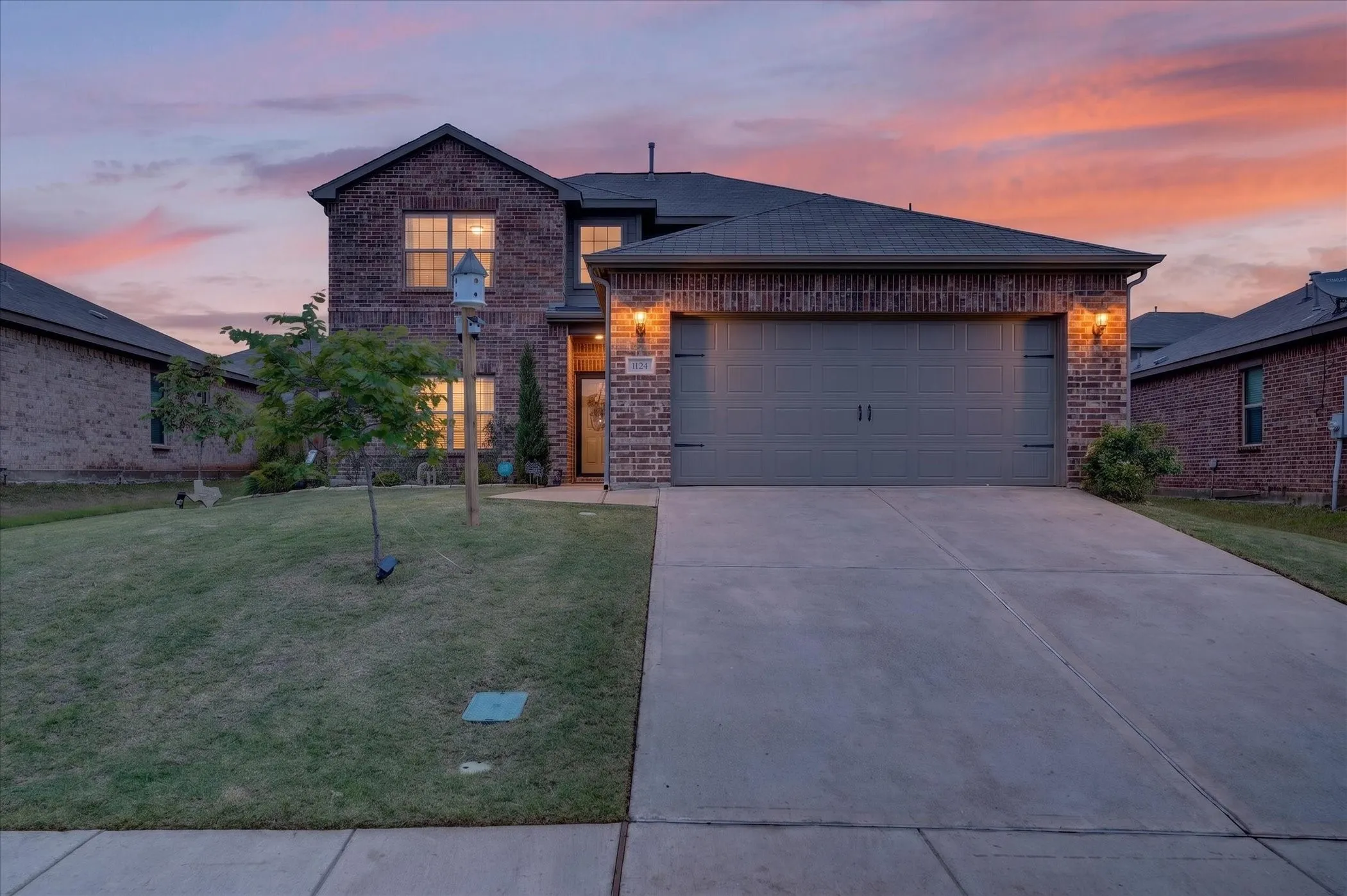 Single Family Residence For Sale in Ellis County , 821 Serena Drive, Ferris, Texas 75125, 4 Bedrooms, 3 Bathrooms, 2 Garage spaces, 2,584 Sqft, built in 2022, Preowned, Price $434,900, mls#21248644, Real Estate Agent in Ferris, Homes For Sale in Ellis county, Homes For Sale in Ferris, Realtor in Ferris Texas, Real Estate Brokerage Independent Realty Texas, Luminita Cordes Realtor