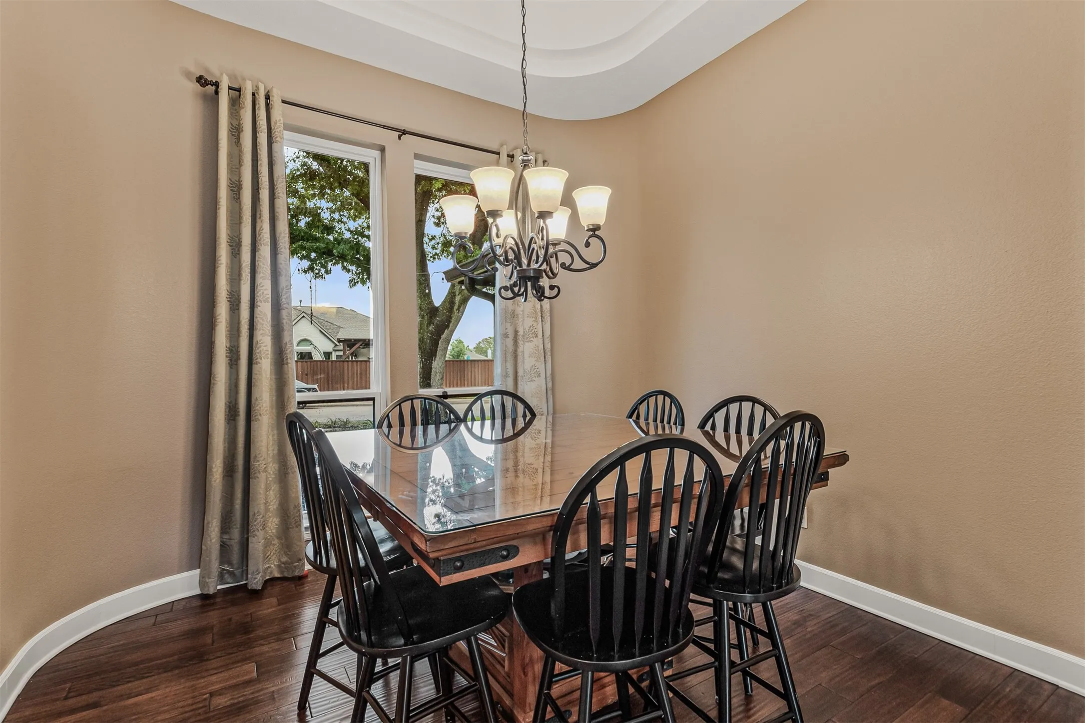 Dining area off living room