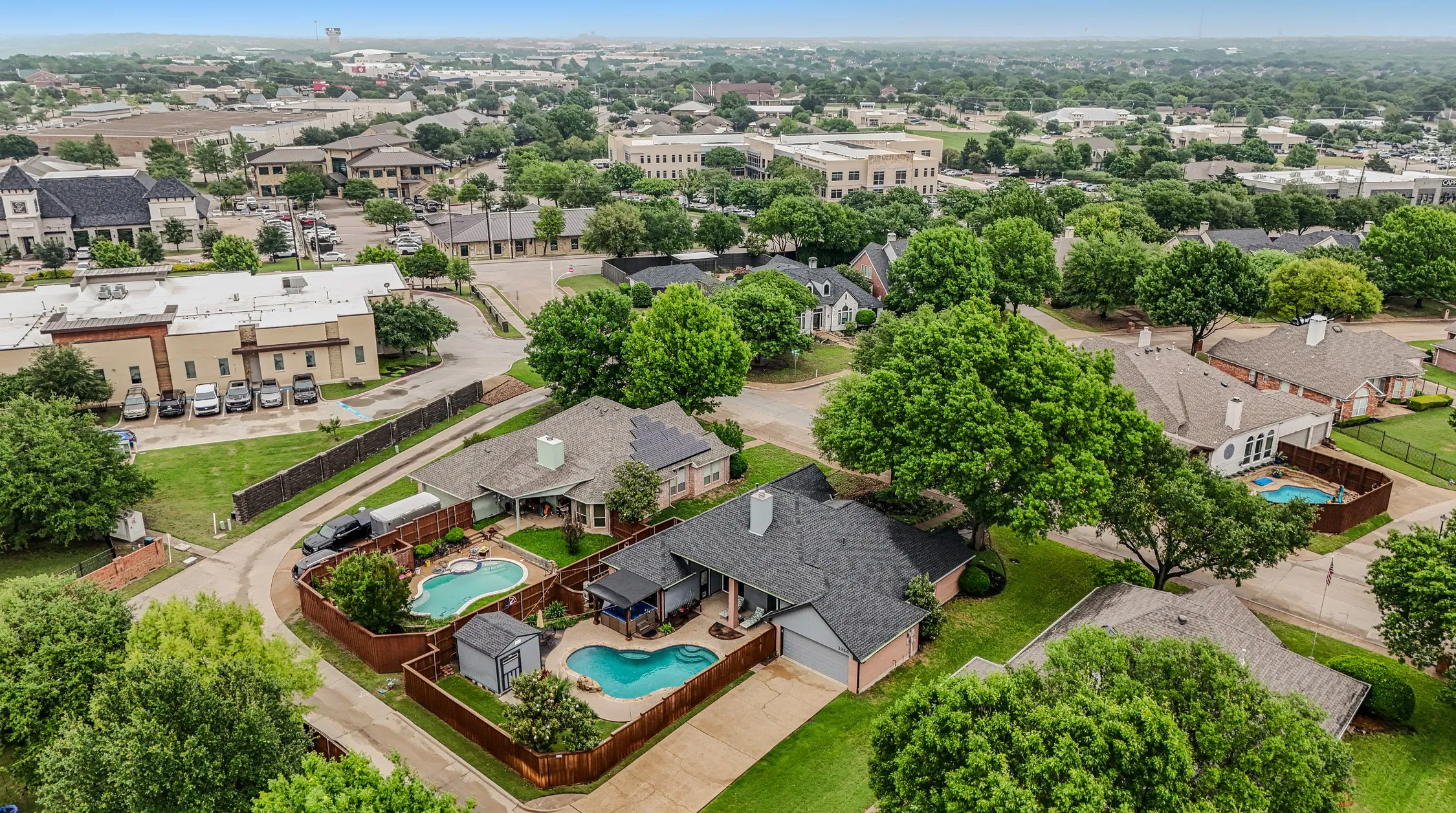 Aerial view of proximity to Lake Ray Hubbard