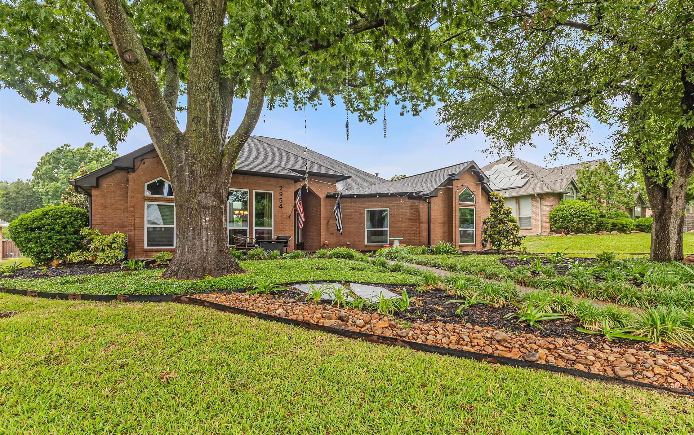 Single Family Residence For Sale in Rockwall County , 2954 Oak Drive, Rockwall, Texas 75032, 3 Bedroom, 2 Bathroom, 2 Garage spaces, 2,117 Sqft, built in 1992, Preowned, Price $515,000, mls#21232077, Real Estate Agent in Rockwall, Homes For Sale in Rockwall county, Homes For Sale in Rockwall, Realtor in Rockwall Texas, Real Estate Brokerage Independent Realty Texas, Luminita Cordes Realtor