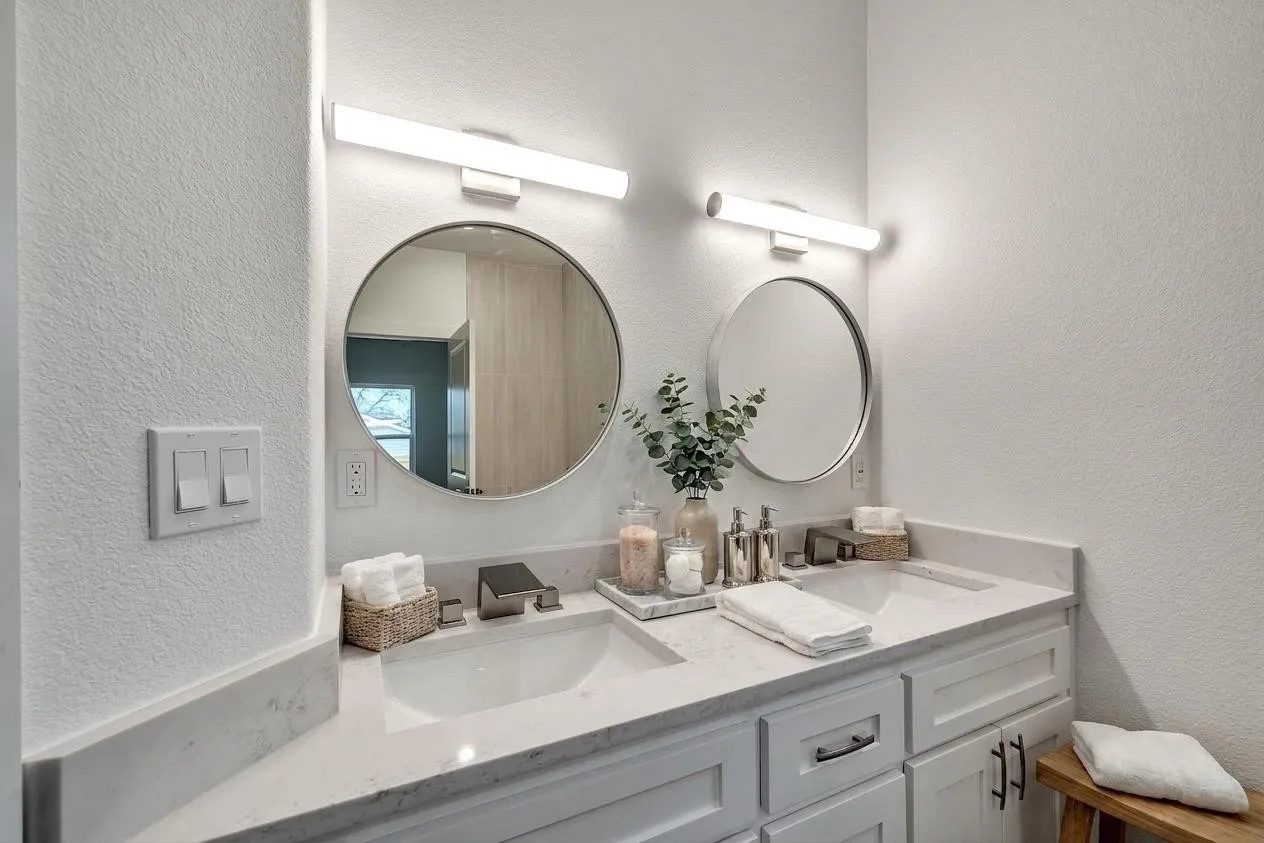 Single Family Residence For Sale in Hood County , 5912 Tin Top Highway, Granbury, Texas 76048, 3 Bedroom, 2 Bathroom, 2 Garage spaces, 1,575 Sqft, built in 2024, mls#21249288, Real Estate Agent in Granbury, Homes For Sale in Hood county, Homes For Sale in Granbury, Realtor in Granbury Texas, Real Estate Brokerage Independent Realty Texas, Luminita Cordes Realtor