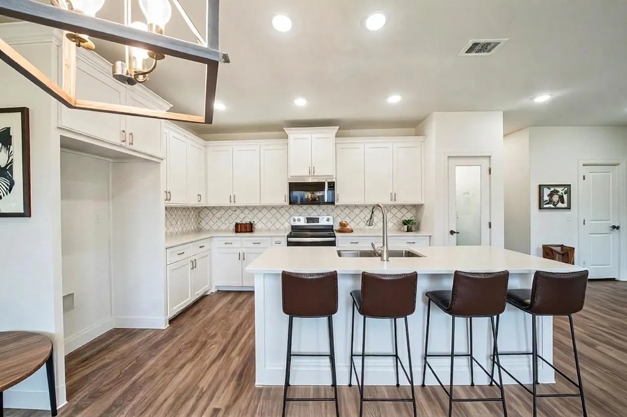Single Family Residence For Sale in Hood County , 5912 Tin Top Highway, Granbury, Texas 76048, 3 Bedroom, 2 Bathroom, 2 Garage spaces, 1,575 Sqft, built in 2024, mls#21249288, Real Estate Agent in Granbury, Homes For Sale in Hood county, Homes For Sale in Granbury, Realtor in Granbury Texas, Real Estate Brokerage Independent Realty Texas, Luminita Cordes Realtor