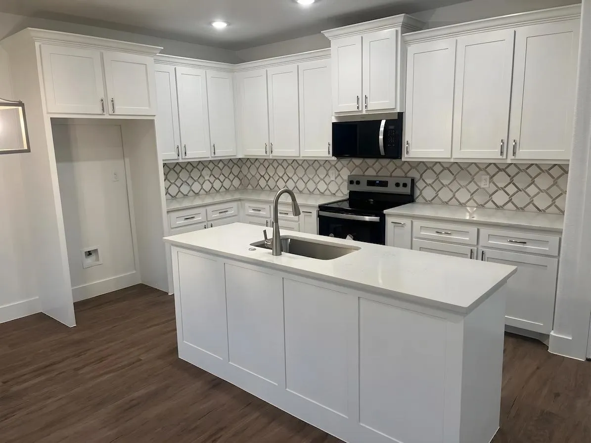 Single Family Residence For Sale in Hood County , 5912 Tin Top Highway, Granbury, Texas 76048, 3 Bedroom, 2 Bathroom, 2 Garage spaces, 1,575 Sqft, built in 2024, mls#21249288, Real Estate Agent in Granbury, Homes For Sale in Hood county, Homes For Sale in Granbury, Realtor in Granbury Texas, Real Estate Brokerage Independent Realty Texas, Luminita Cordes Realtor