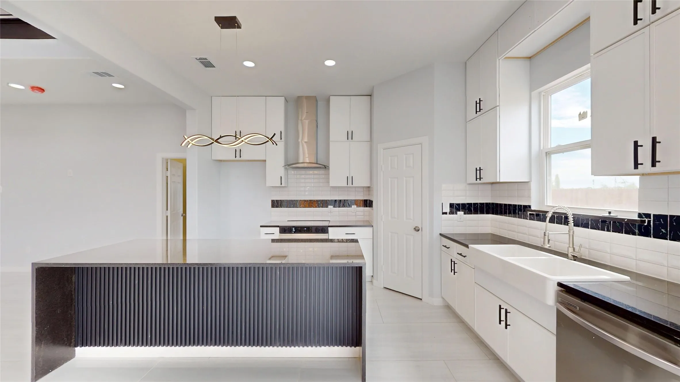 Single Family Residence For Sale in Dallas County , 14804 Broadview Drive, Balch Springs, Texas 75180, 5 Bedroom, 3 Bathroom, 2 Garage spaces, 3,327 Sqft, built in 2026, New Construction - Complete, mls#21249326, Real Estate Agent in Balch Springs, Homes For Sale in Dallas county, Homes For Sale in Balch Springs, Realtor in Balch Springs Texas, Real Estate Brokerage Independent Realty Texas, Luminita Cordes Realtor