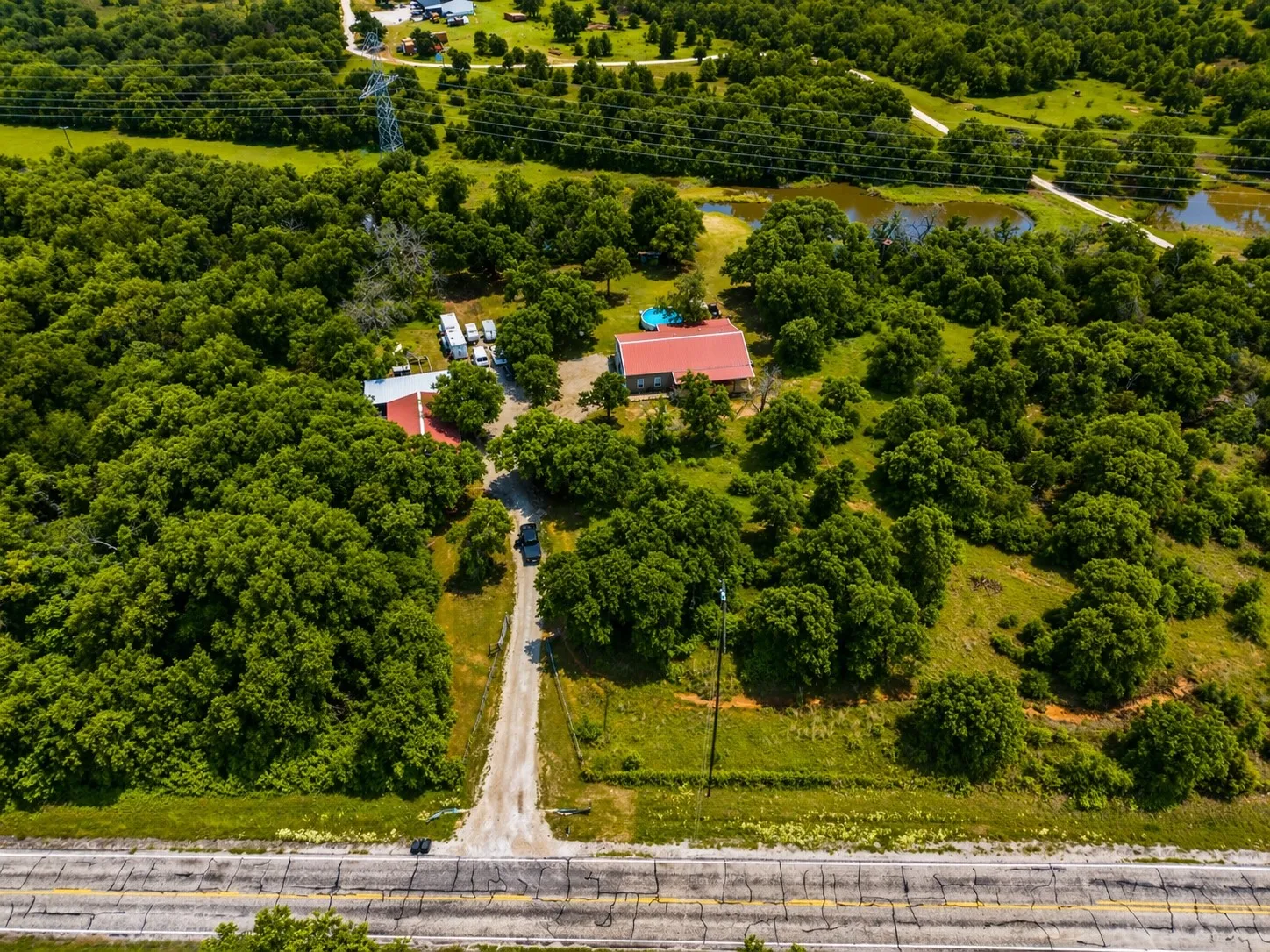 Single Family Residence For Sale in Palo Pinto County , 3622 Fm 52, Graford, Texas 76449, 3 Bedroom, 2 Bathroom, 3 Garage spaces, 1,600 Sqft, built in 2019, Preowned, Price $629,000, mls#21249367, Real Estate Agent in Graford, Homes For Sale in Palo Pinto county, Homes For Sale in Graford, Realtor in Graford Texas, Real Estate Brokerage Independent Realty Texas, Luminita Cordes Realtor