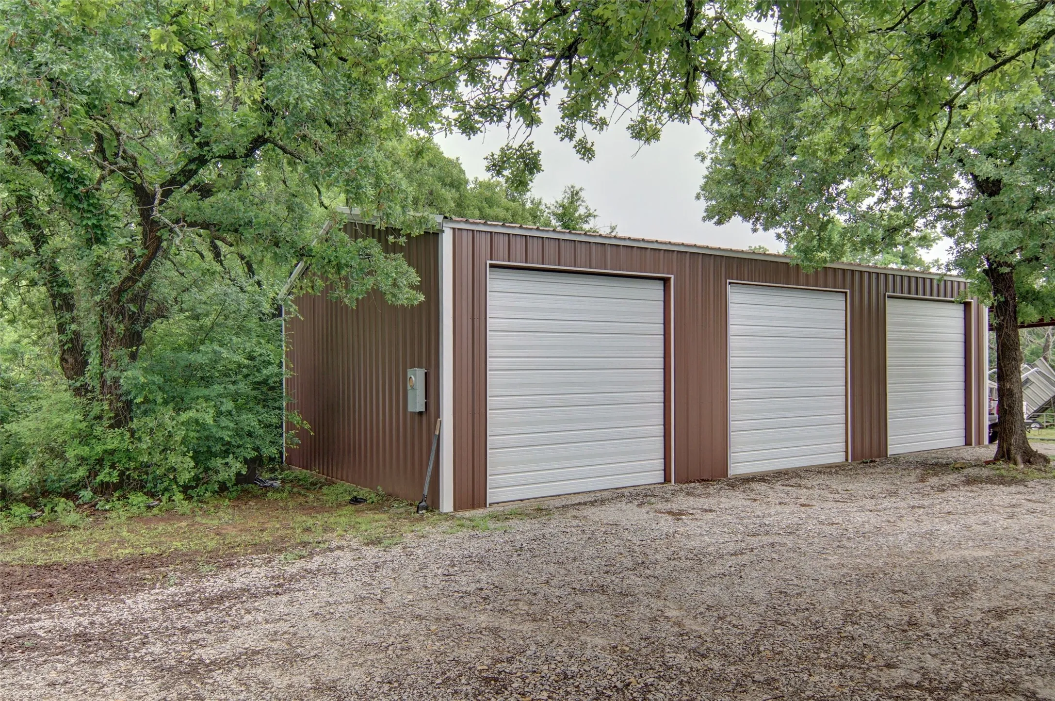 Single Family Residence For Sale in Palo Pinto County , 3622 Fm 52, Graford, Texas 76449, 3 Bedroom, 2 Bathroom, 3 Garage spaces, 1,600 Sqft, built in 2019, Preowned, Price $629,000, mls#21249367, Real Estate Agent in Graford, Homes For Sale in Palo Pinto county, Homes For Sale in Graford, Realtor in Graford Texas, Real Estate Brokerage Independent Realty Texas, Luminita Cordes Realtor