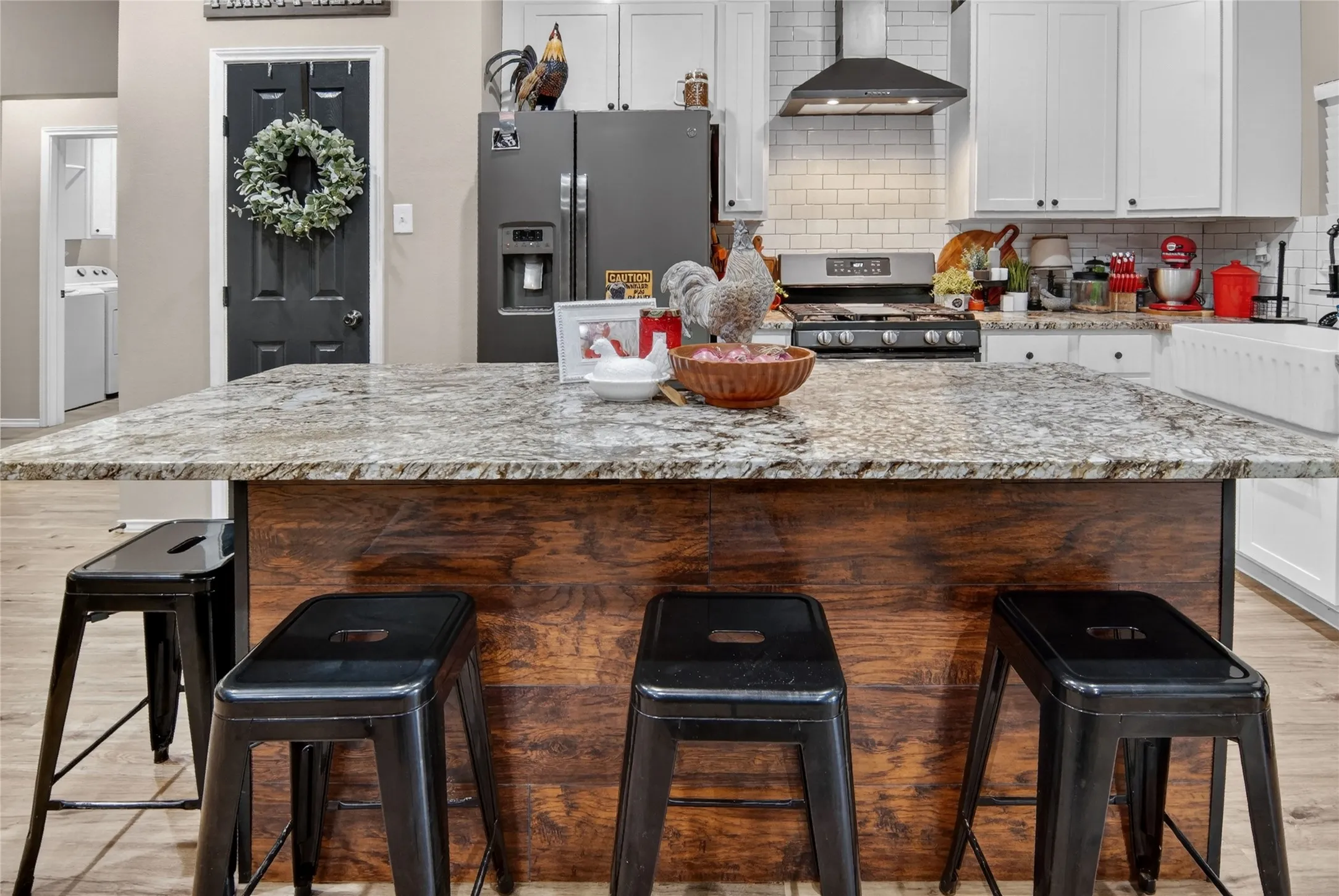 Single Family Residence For Sale in Palo Pinto County , 3622 Fm 52, Graford, Texas 76449, 3 Bedroom, 2 Bathroom, 3 Garage spaces, 1,600 Sqft, built in 2019, Preowned, Price $629,000, mls#21249367, Real Estate Agent in Graford, Homes For Sale in Palo Pinto county, Homes For Sale in Graford, Realtor in Graford Texas, Real Estate Brokerage Independent Realty Texas, Luminita Cordes Realtor