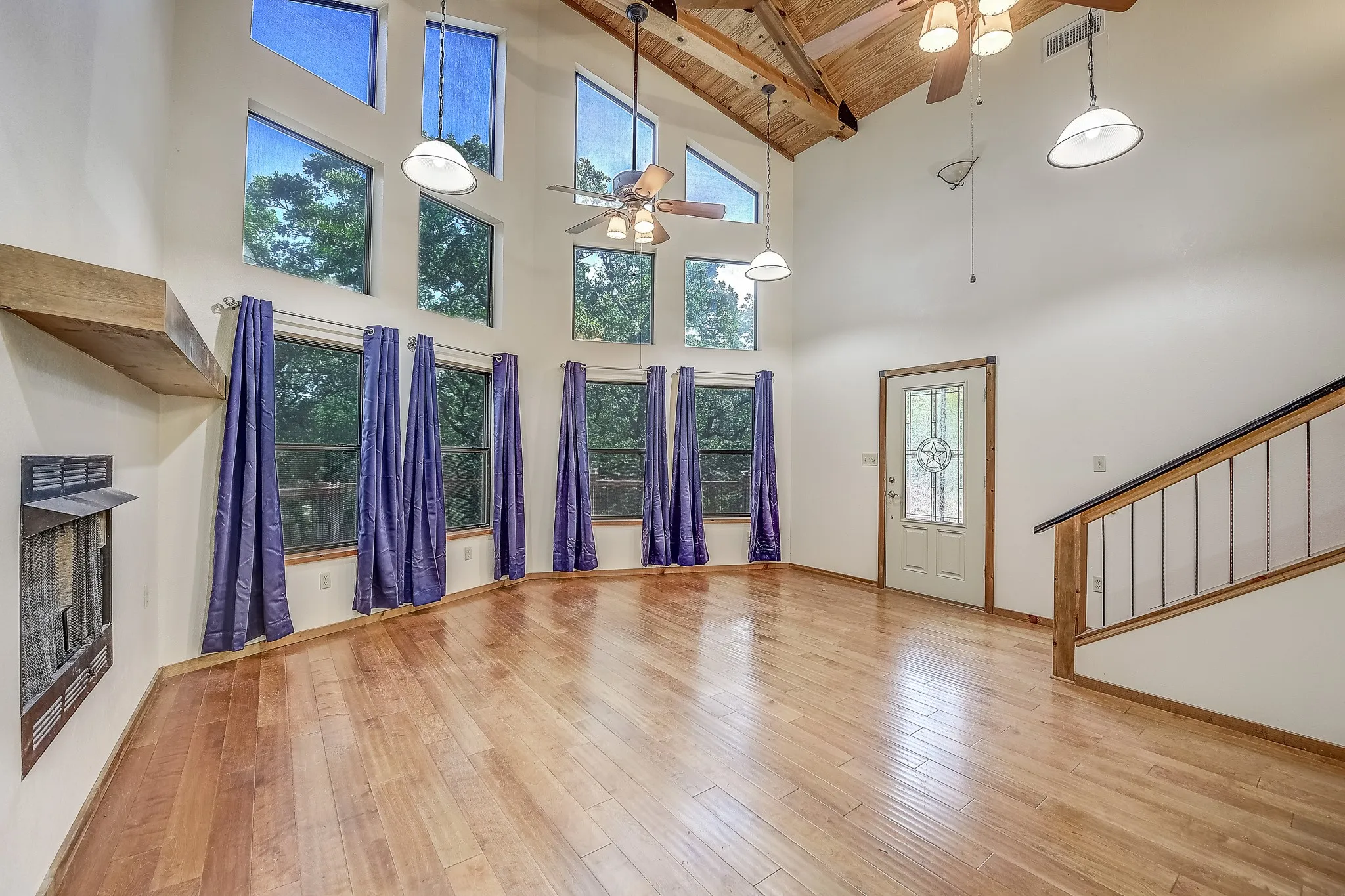 Single Family Residence For Sale in Montague County , 41 Crestline Court, Nocona, Texas 76255, 3 Bedroom, 3 Bathroom, 2 Garage spaces, 1,608 Sqft, built in 2010, Preowned, mls#21248865, Real Estate Agent in Nocona, Homes For Sale in Montague county, Homes For Sale in Nocona, Realtor in Nocona Texas, Real Estate Brokerage Independent Realty Texas, Luminita Cordes Realtor