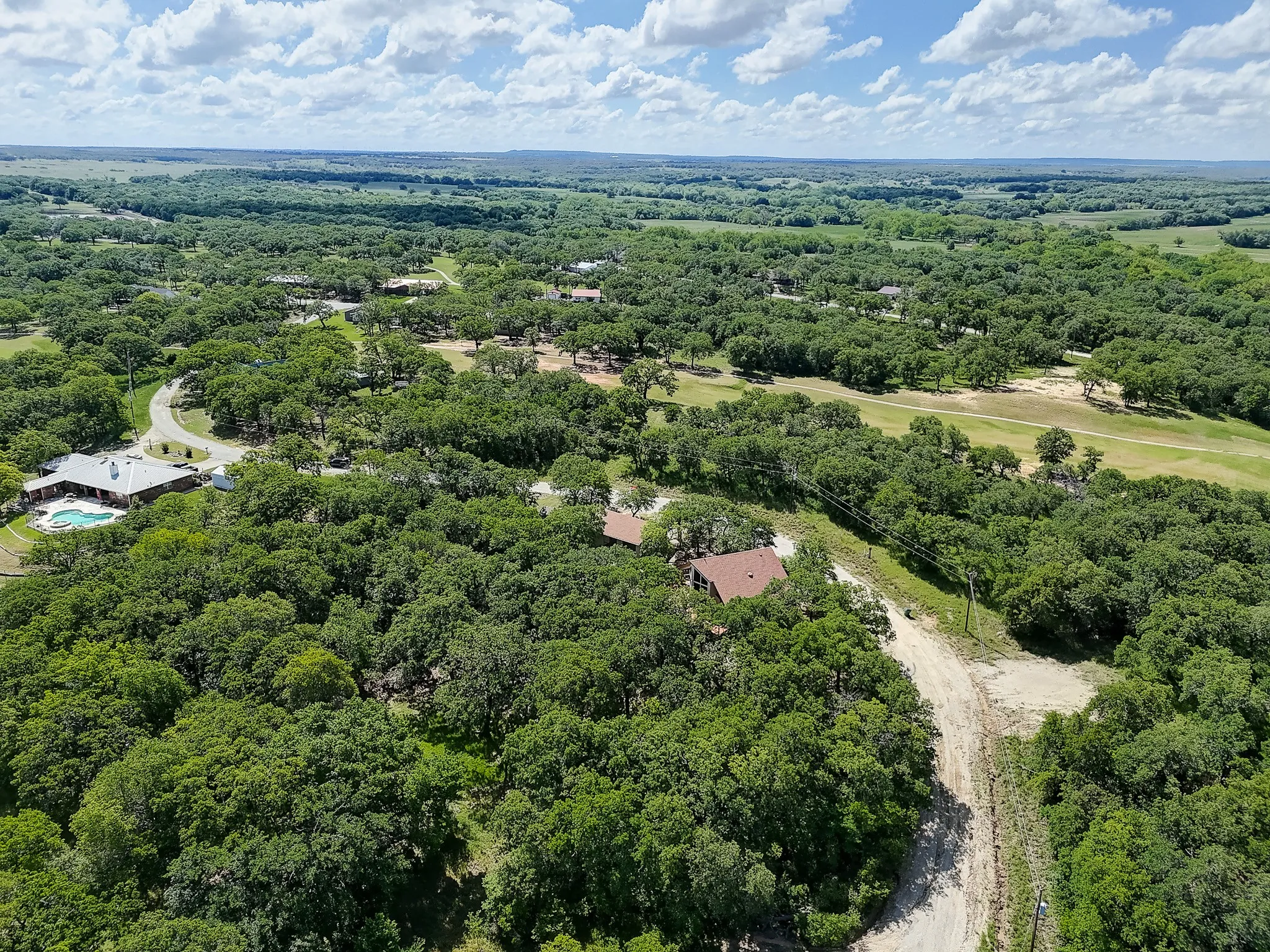 Single Family Residence For Sale in Montague County , 41 Crestline Court, Nocona, Texas 76255, 3 Bedroom, 3 Bathroom, 2 Garage spaces, 1,608 Sqft, built in 2010, Preowned, mls#21248865, Real Estate Agent in Nocona, Homes For Sale in Montague county, Homes For Sale in Nocona, Realtor in Nocona Texas, Real Estate Brokerage Independent Realty Texas, Luminita Cordes Realtor