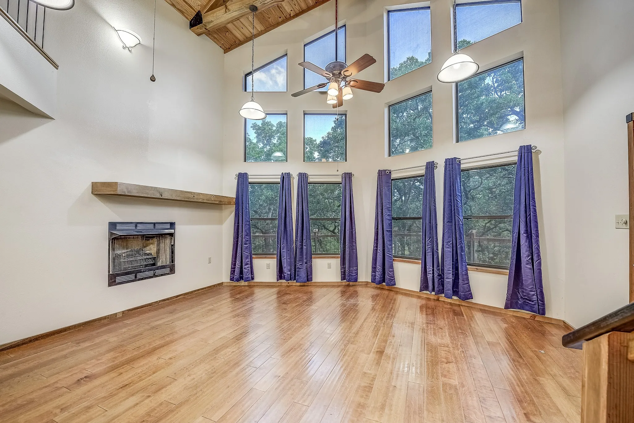 Single Family Residence For Sale in Montague County , 41 Crestline Court, Nocona, Texas 76255, 3 Bedroom, 3 Bathroom, 2 Garage spaces, 1,608 Sqft, built in 2010, Preowned, mls#21248865, Real Estate Agent in Nocona, Homes For Sale in Montague county, Homes For Sale in Nocona, Realtor in Nocona Texas, Real Estate Brokerage Independent Realty Texas, Luminita Cordes Realtor
