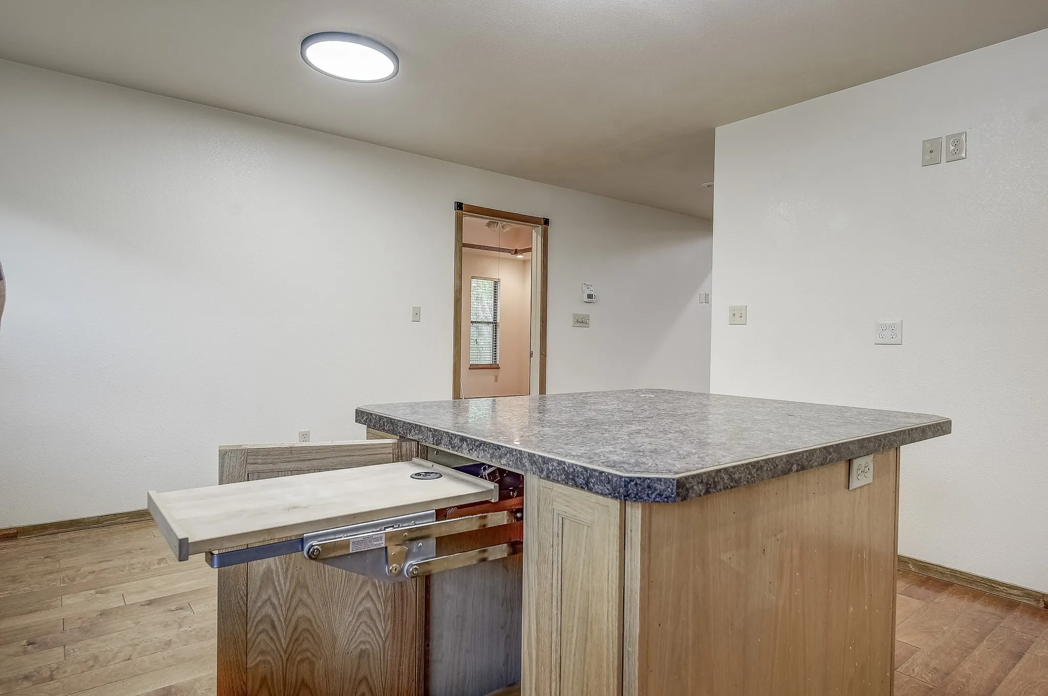 Single Family Residence For Sale in Montague County , 41 Crestline Court, Nocona, Texas 76255, 3 Bedroom, 3 Bathroom, 2 Garage spaces, 1,608 Sqft, built in 2010, Preowned, mls#21248865, Real Estate Agent in Nocona, Homes For Sale in Montague county, Homes For Sale in Nocona, Realtor in Nocona Texas, Real Estate Brokerage Independent Realty Texas, Luminita Cordes Realtor