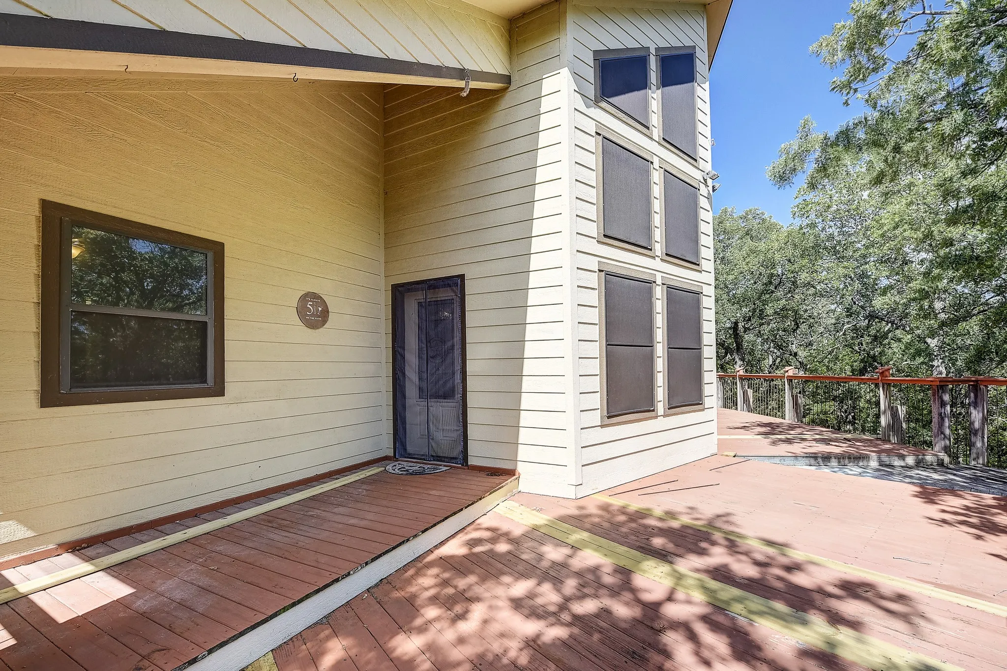 Single Family Residence For Sale in Montague County , 41 Crestline Court, Nocona, Texas 76255, 3 Bedroom, 3 Bathroom, 2 Garage spaces, 1,608 Sqft, built in 2010, Preowned, mls#21248865, Real Estate Agent in Nocona, Homes For Sale in Montague county, Homes For Sale in Nocona, Realtor in Nocona Texas, Real Estate Brokerage Independent Realty Texas, Luminita Cordes Realtor