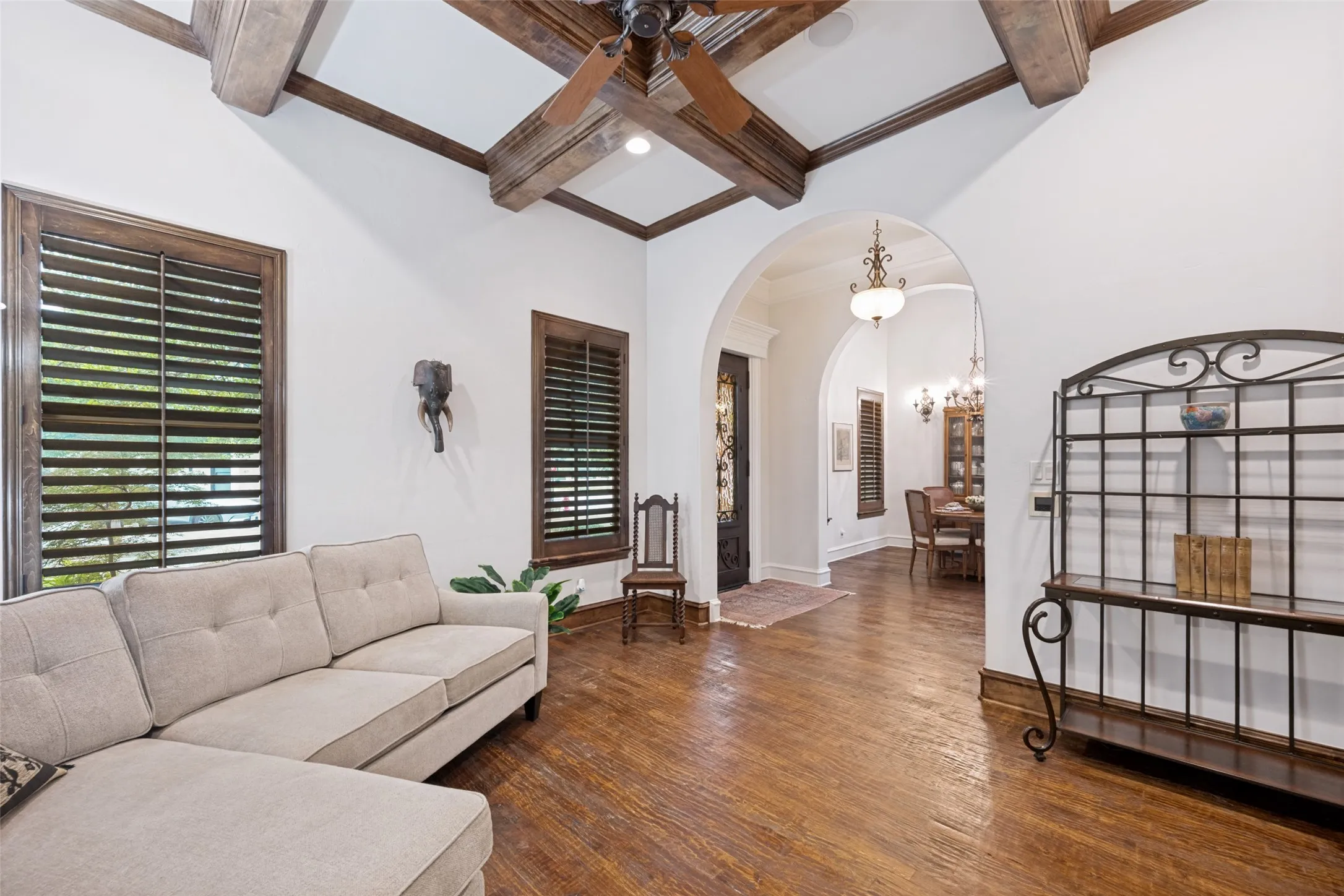 Condominium For Sale in Tarrant County , 96 Casa Lane 210, Colleyville, Texas 76034, 3 Bedroom, 4 Bathroom, 2 Garage spaces, 2,815 Sqft, built in 2006, Preowned, mls#21243312, Real Estate Agent in Colleyville, Homes For Sale in Tarrant county, Homes For Sale in Colleyville, Realtor in Colleyville Texas, Real Estate Brokerage Independent Realty Texas, Luminita Cordes Realtor