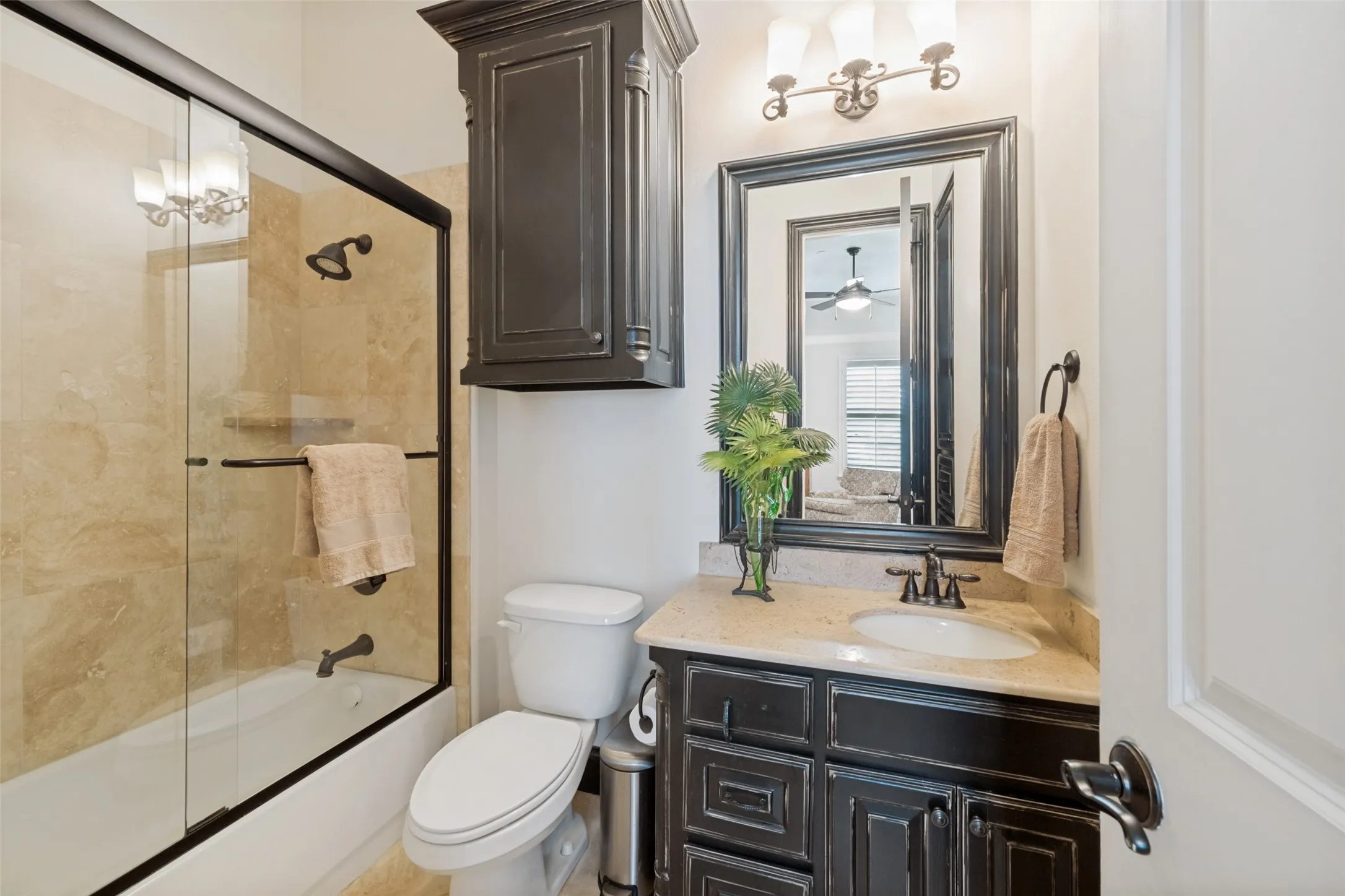 Third Bedroom Ensuite Bath with Tub