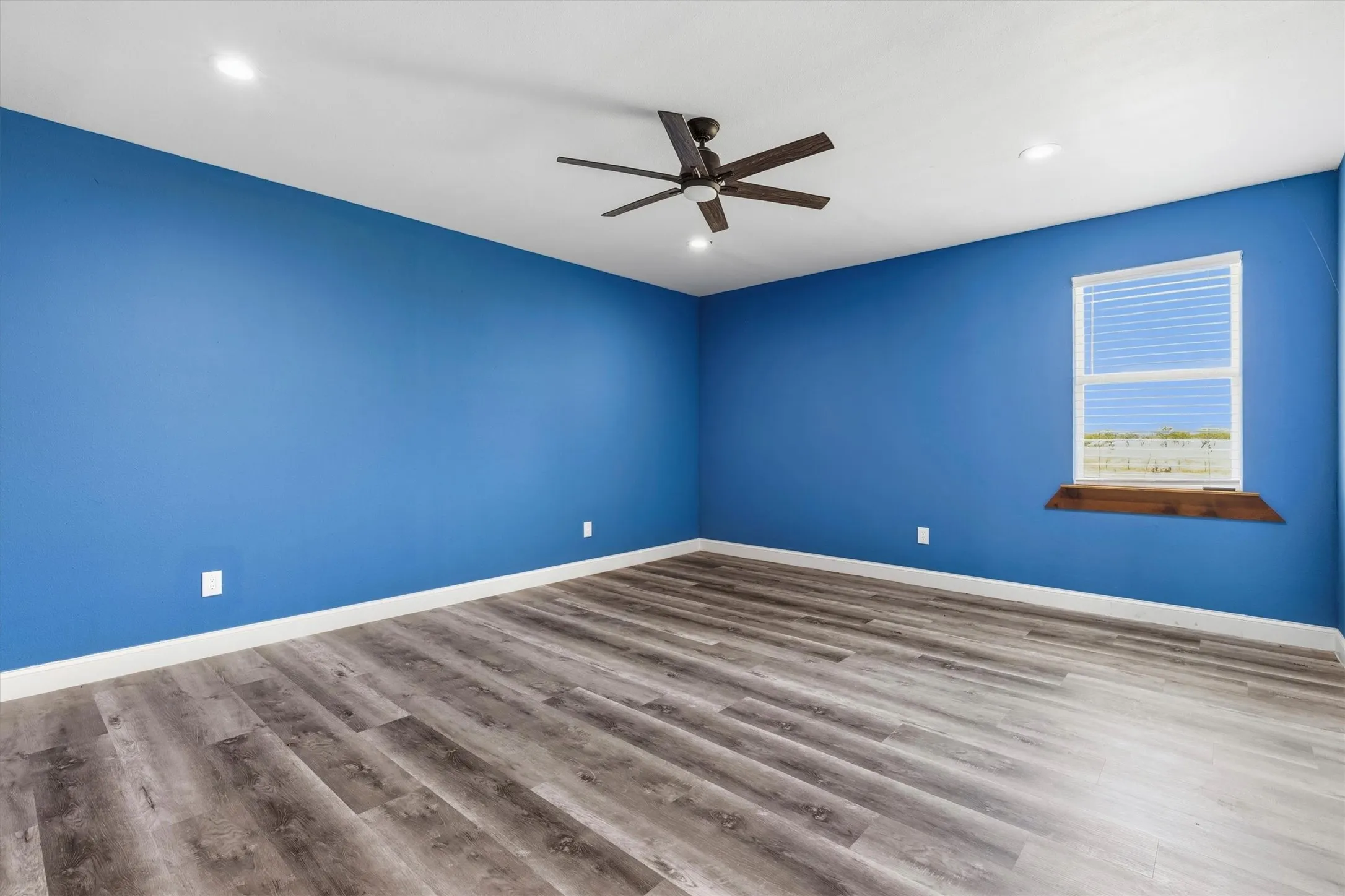 Farm For Sale in Ellis County , 241 Gentry Road, Ennis, Texas 75119, 7 Bedroom, 4 Bathroom, 4 Garage spaces, 5,150 Sqft, built in 2019, New Construction - Complete, mls#21246256, Real Estate Agent in Ennis, Homes For Sale in Ellis county, Homes For Sale in Ennis, Realtor in Ennis Texas, Real Estate Brokerage Independent Realty Texas, Luminita Cordes Realtor
