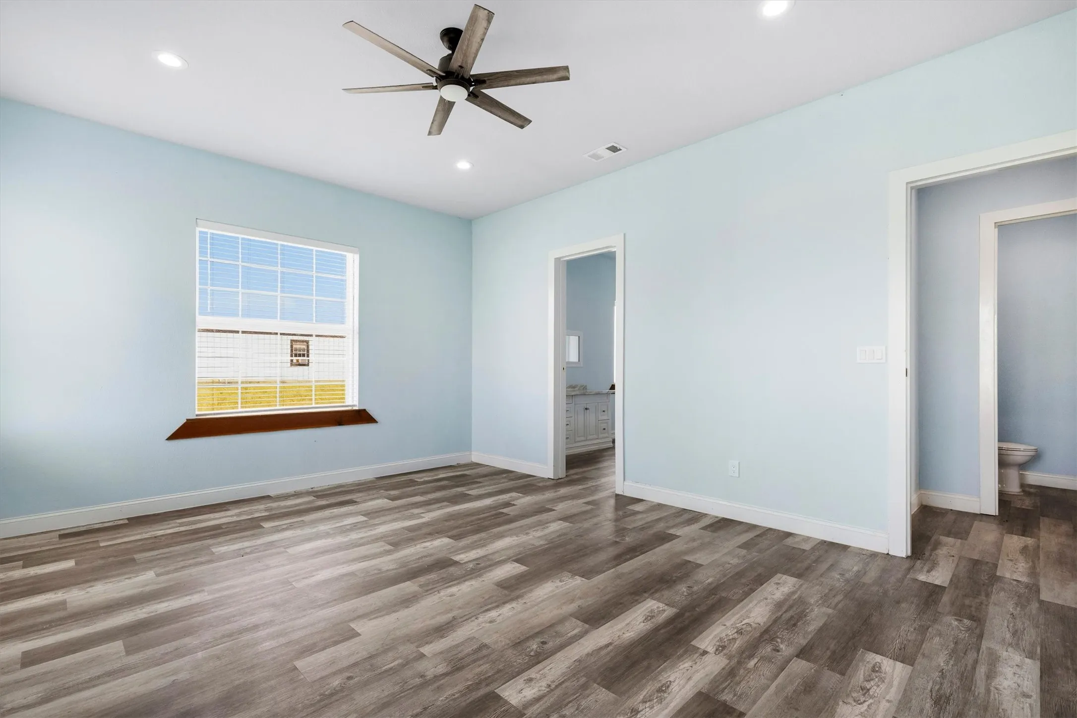Farm For Sale in Ellis County , 241 Gentry Road, Ennis, Texas 75119, 7 Bedroom, 4 Bathroom, 4 Garage spaces, 5,150 Sqft, built in 2019, New Construction - Complete, mls#21246256, Real Estate Agent in Ennis, Homes For Sale in Ellis county, Homes For Sale in Ennis, Realtor in Ennis Texas, Real Estate Brokerage Independent Realty Texas, Luminita Cordes Realtor