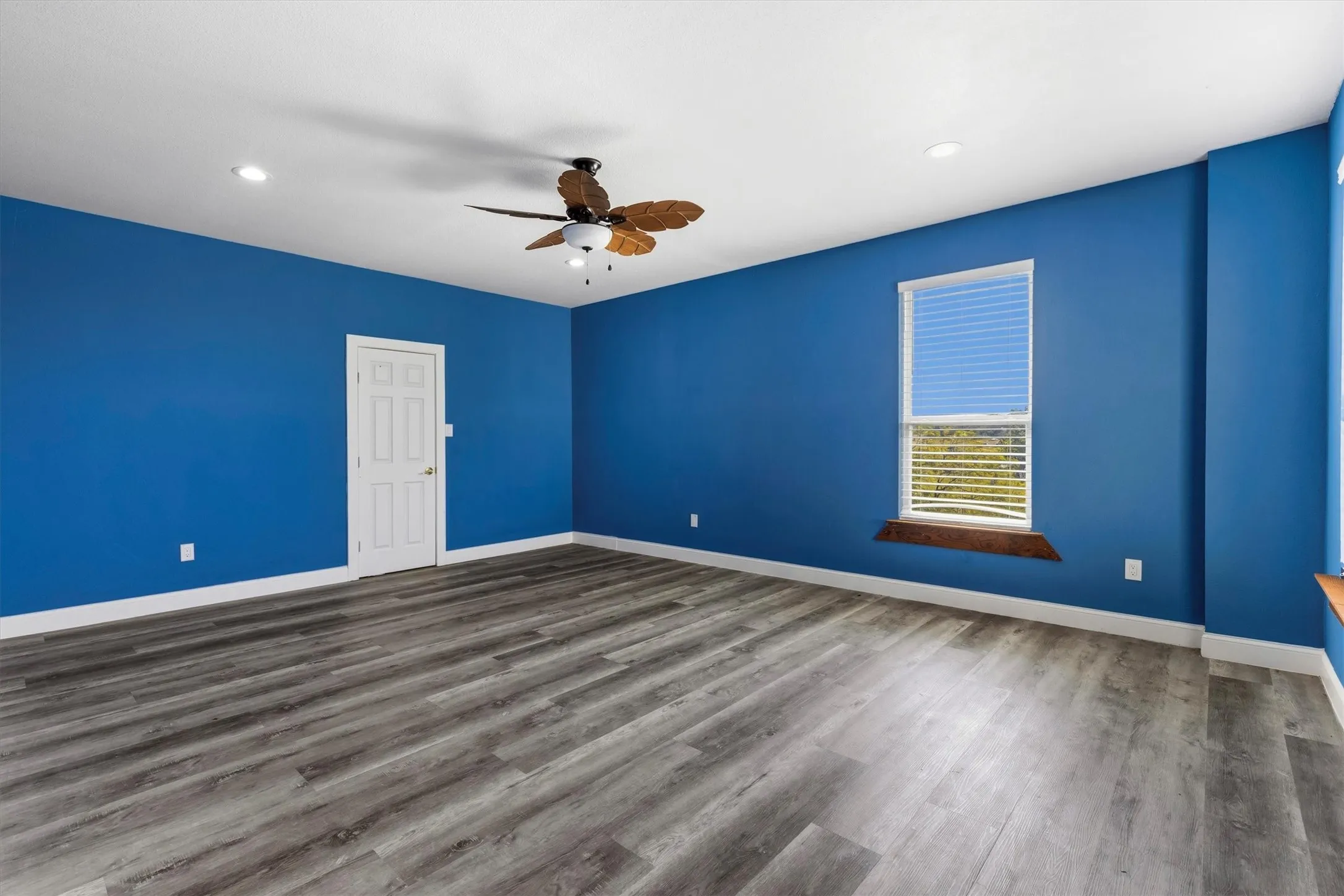 Farm For Sale in Ellis County , 241 Gentry Road, Ennis, Texas 75119, 7 Bedroom, 4 Bathroom, 4 Garage spaces, 5,150 Sqft, built in 2019, New Construction - Complete, mls#21246256, Real Estate Agent in Ennis, Homes For Sale in Ellis county, Homes For Sale in Ennis, Realtor in Ennis Texas, Real Estate Brokerage Independent Realty Texas, Luminita Cordes Realtor