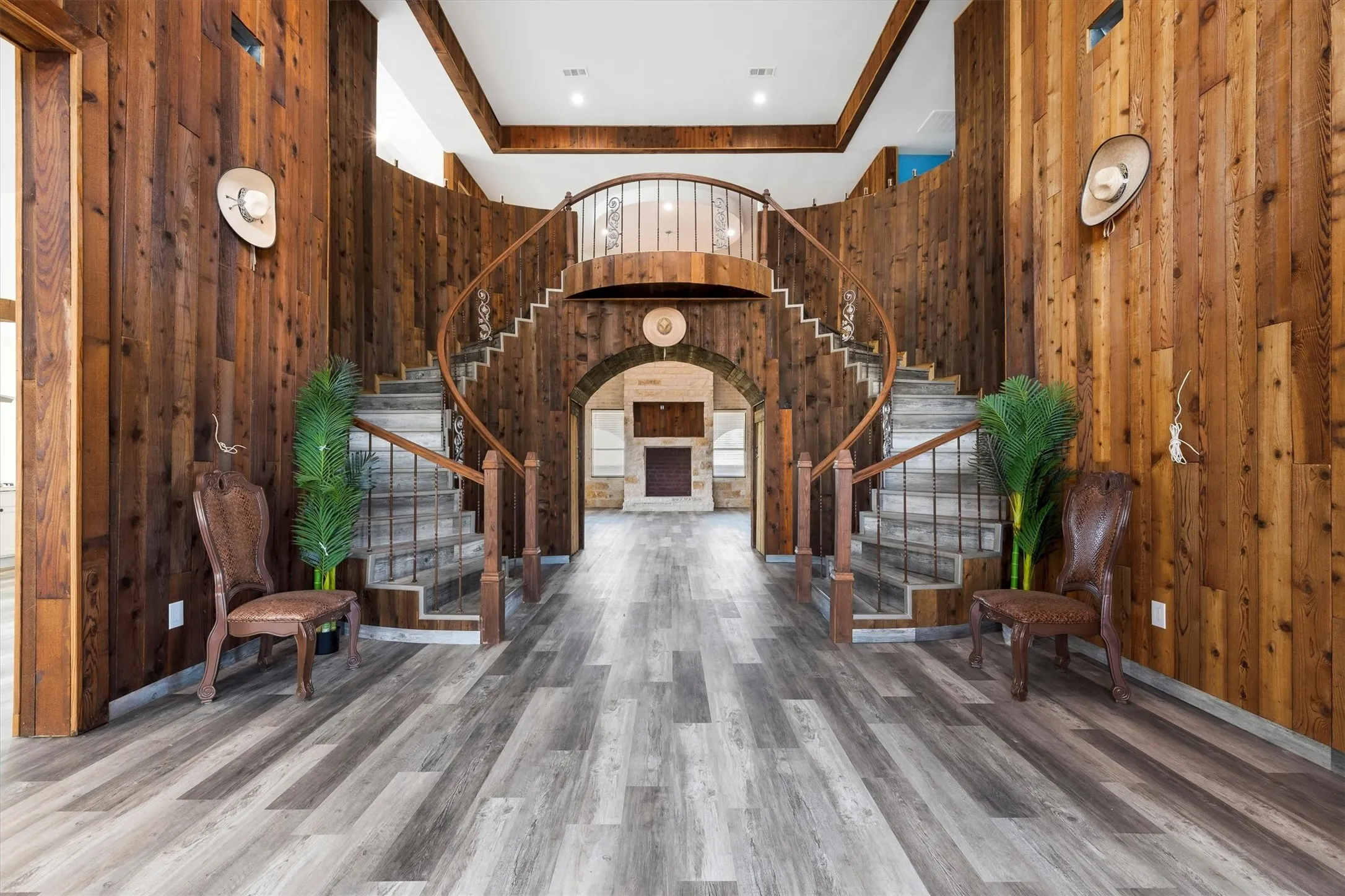 Farm For Sale in Ellis County , 241 Gentry Road, Ennis, Texas 75119, 7 Bedroom, 4 Bathroom, 4 Garage spaces, 5,150 Sqft, built in 2019, New Construction - Complete, mls#21246256, Real Estate Agent in Ennis, Homes For Sale in Ellis county, Homes For Sale in Ennis, Realtor in Ennis Texas, Real Estate Brokerage Independent Realty Texas, Luminita Cordes Realtor