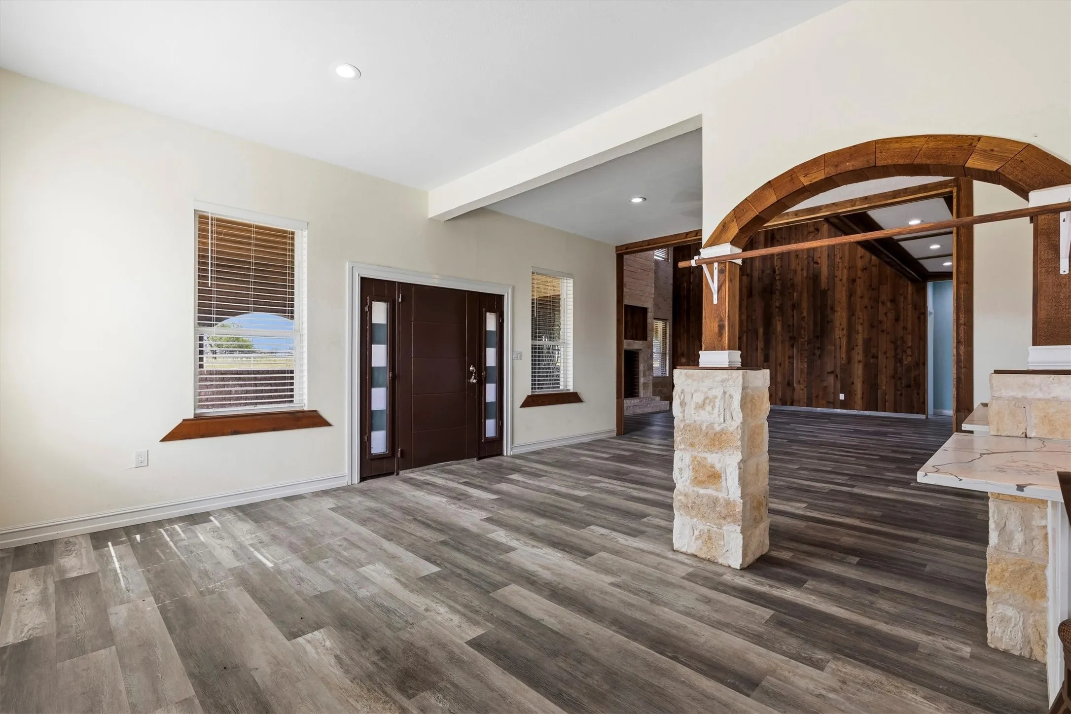 Farm For Sale in Ellis County , 241 Gentry Road, Ennis, Texas 75119, 7 Bedroom, 4 Bathroom, 4 Garage spaces, 5,150 Sqft, built in 2019, New Construction - Complete, mls#21246256, Real Estate Agent in Ennis, Homes For Sale in Ellis county, Homes For Sale in Ennis, Realtor in Ennis Texas, Real Estate Brokerage Independent Realty Texas, Luminita Cordes Realtor