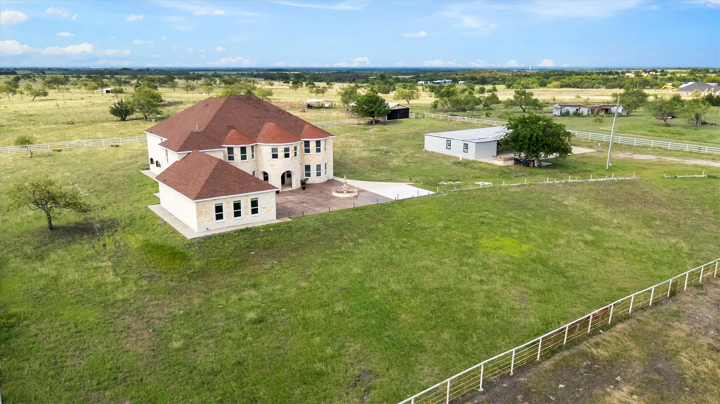 Farm For Sale in Ellis County , 241 Gentry Road, Ennis, Texas 75119, 7 Bedroom, 4 Bathroom, 4 Garage spaces, 5,150 Sqft, built in 2019, New Construction - Complete, mls#21246256, Real Estate Agent in Ennis, Homes For Sale in Ellis county, Homes For Sale in Ennis, Realtor in Ennis Texas, Real Estate Brokerage Independent Realty Texas, Luminita Cordes Realtor