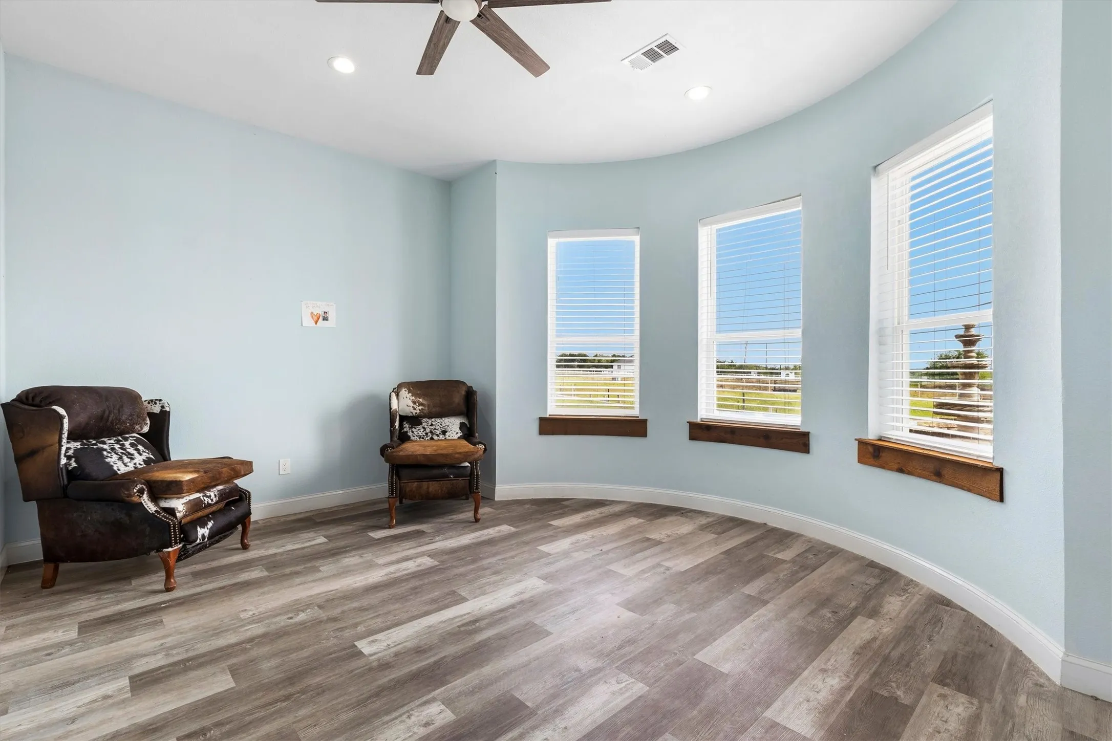 Farm For Sale in Ellis County , 241 Gentry Road, Ennis, Texas 75119, 7 Bedroom, 4 Bathroom, 4 Garage spaces, 5,150 Sqft, built in 2019, New Construction - Complete, mls#21246256, Real Estate Agent in Ennis, Homes For Sale in Ellis county, Homes For Sale in Ennis, Realtor in Ennis Texas, Real Estate Brokerage Independent Realty Texas, Luminita Cordes Realtor