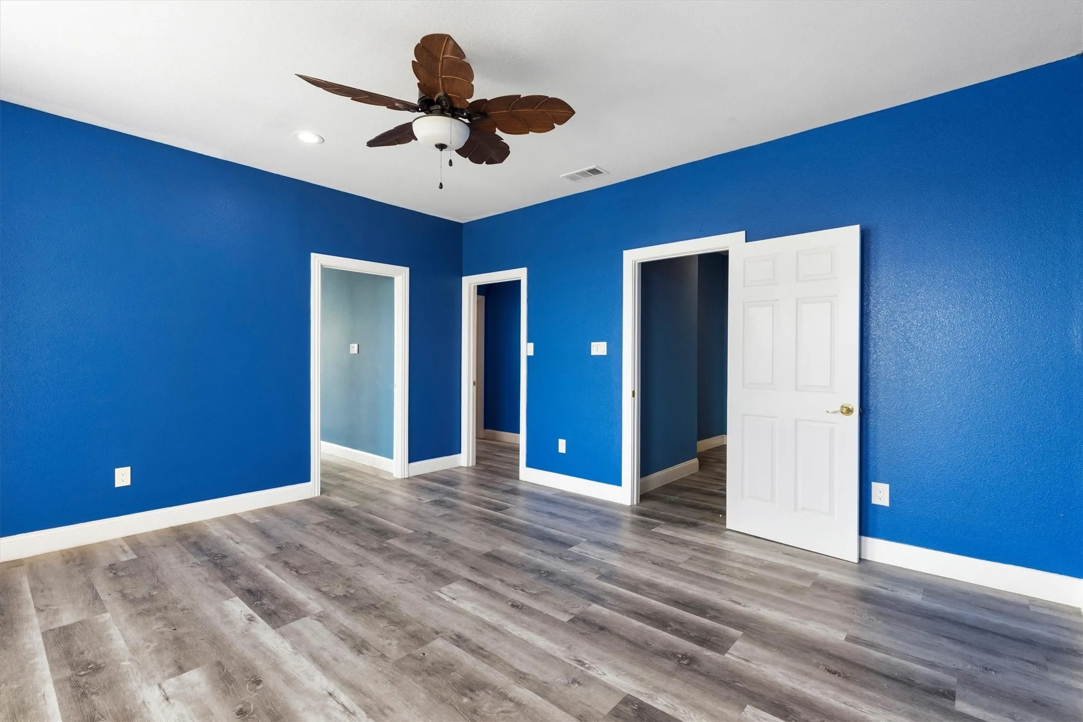 Farm For Sale in Ellis County , 241 Gentry Road, Ennis, Texas 75119, 7 Bedroom, 4 Bathroom, 4 Garage spaces, 5,150 Sqft, built in 2019, New Construction - Complete, mls#21246256, Real Estate Agent in Ennis, Homes For Sale in Ellis county, Homes For Sale in Ennis, Realtor in Ennis Texas, Real Estate Brokerage Independent Realty Texas, Luminita Cordes Realtor