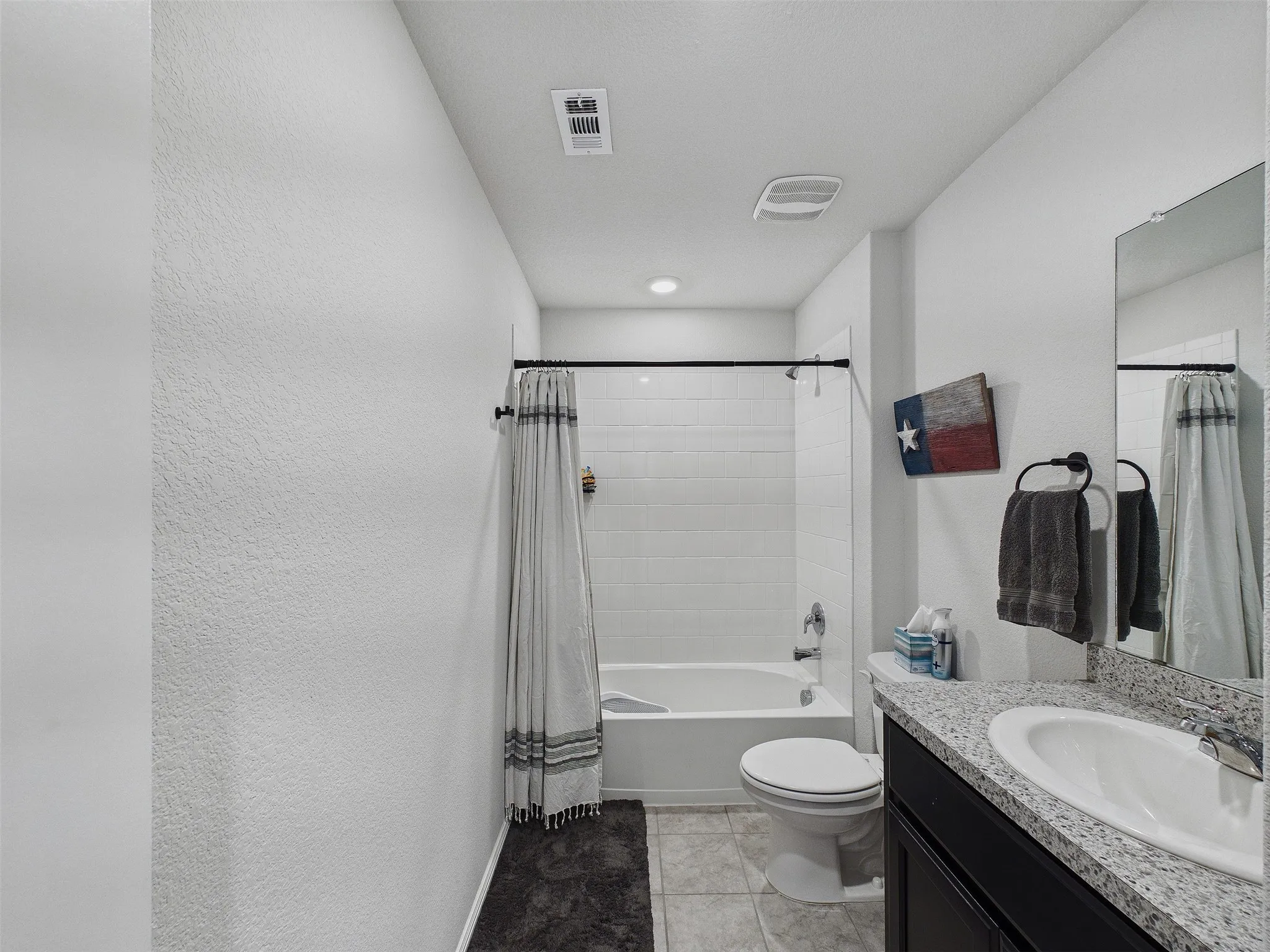 Single Family Residence For Sale in Denton County , 16705 Porterfield Lane, Justin, Texas 76247, 3 Bedrooms, 2 Bathrooms, 2 Garage spaces, 1,554 Sqft, built in 2022, Price $320,000, mls#21249452, Real Estate Agent in Justin, Homes For Sale in Denton county, Homes For Sale in Justin, Realtor in Justin Texas, Real Estate Brokerage Independent Realty Texas, Luminita Cordes Realtor